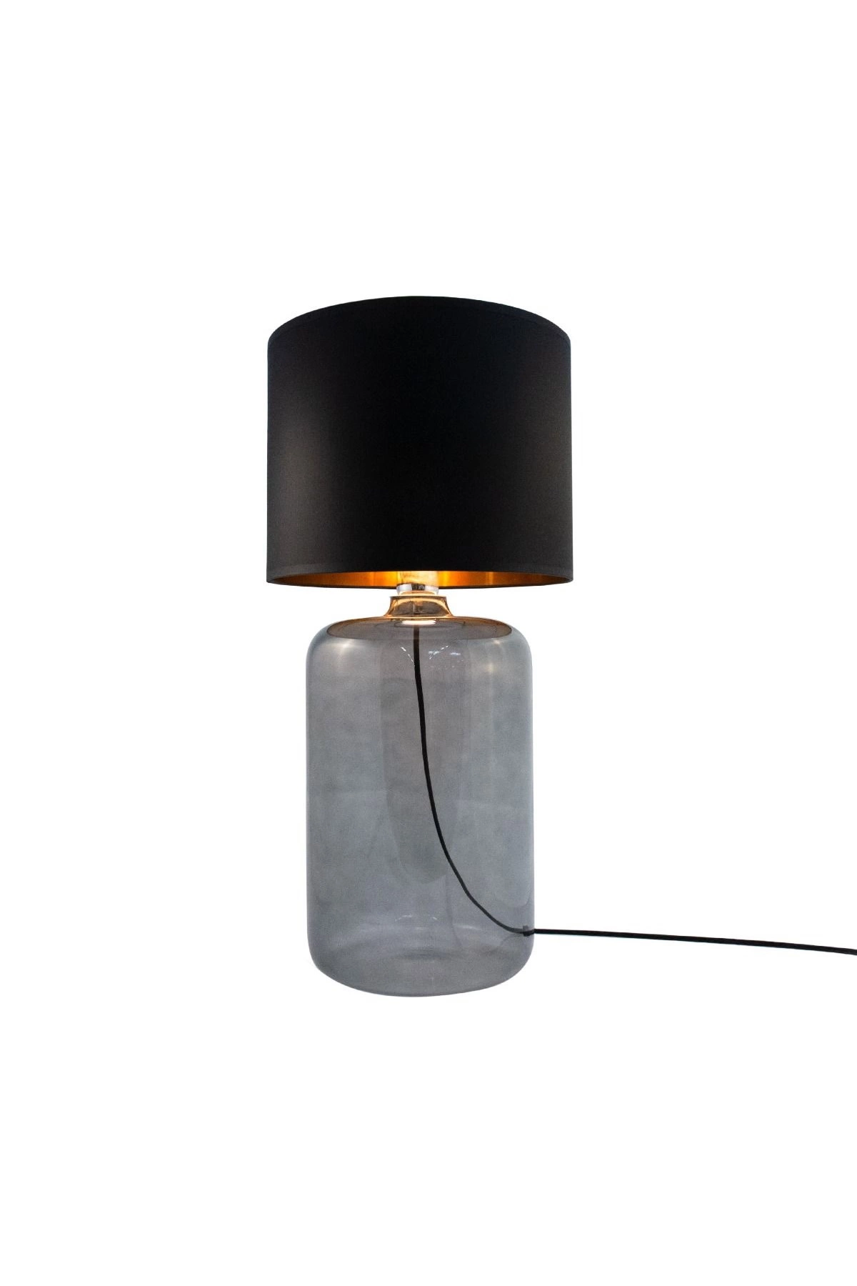   
                        
                        Настільна лампа ZUMALINE (Польща) 51031    
                         у стилі Модерн.  
                        Тип джерела світла: світлодіодна лампа, змінна.                                                 Кольори плафонів і підвісок: Чорний, Золото.                         Матеріал: Тканина.                          фото 2