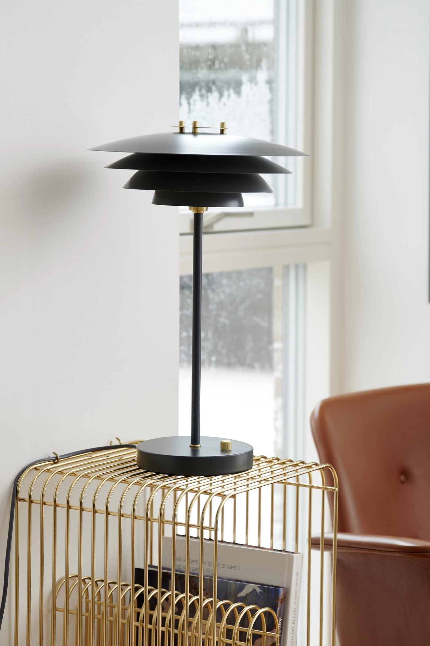   
                        
                        Настільна лампа NORDLUX (Данія) 51157    
                         у стилі Лофт, Хай-тек.  
                        Тип джерела світла: світлодіодна лампа, змінна.                                                 Кольори плафонів і підвісок: Сірий.                         Матеріал: Метал.                          фото 4