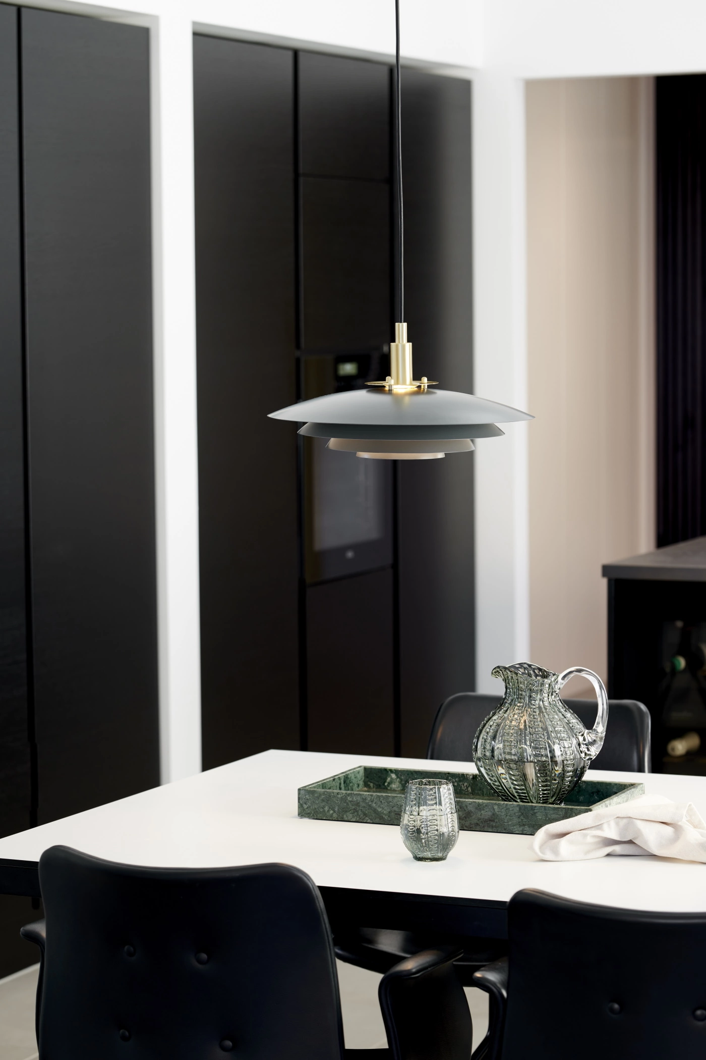   
                        
                        Люстра NORDLUX (Данія) 51159    
                         У стилі Лофт, Хай-тек.  
                        Тип джерела світла: світлодіодна лампа, змінна.                         Форма: Коло.                         Кольори плафонів і підвісок: Сірий.                         Матеріал: Метал.                          фото 4