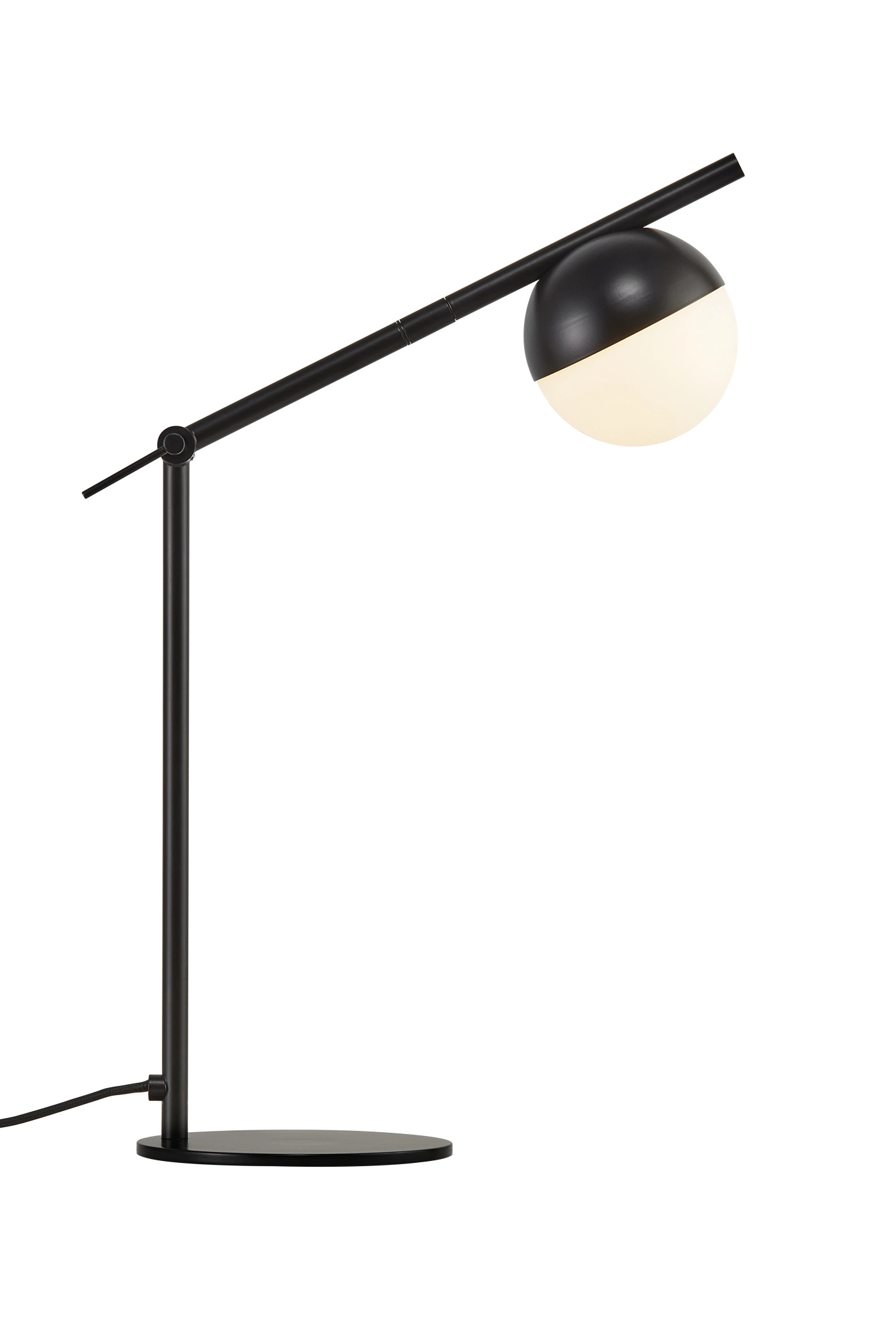   
                        
                        Настольная лампа NORDLUX (Дания) 51177    
                         в стиле Хай-тек.  
                        Тип источника света: светодиодная лампа, сменная.                                                 Цвета плафонов и подвесок: Белый.                         Материал: Стекло.                          фото 3