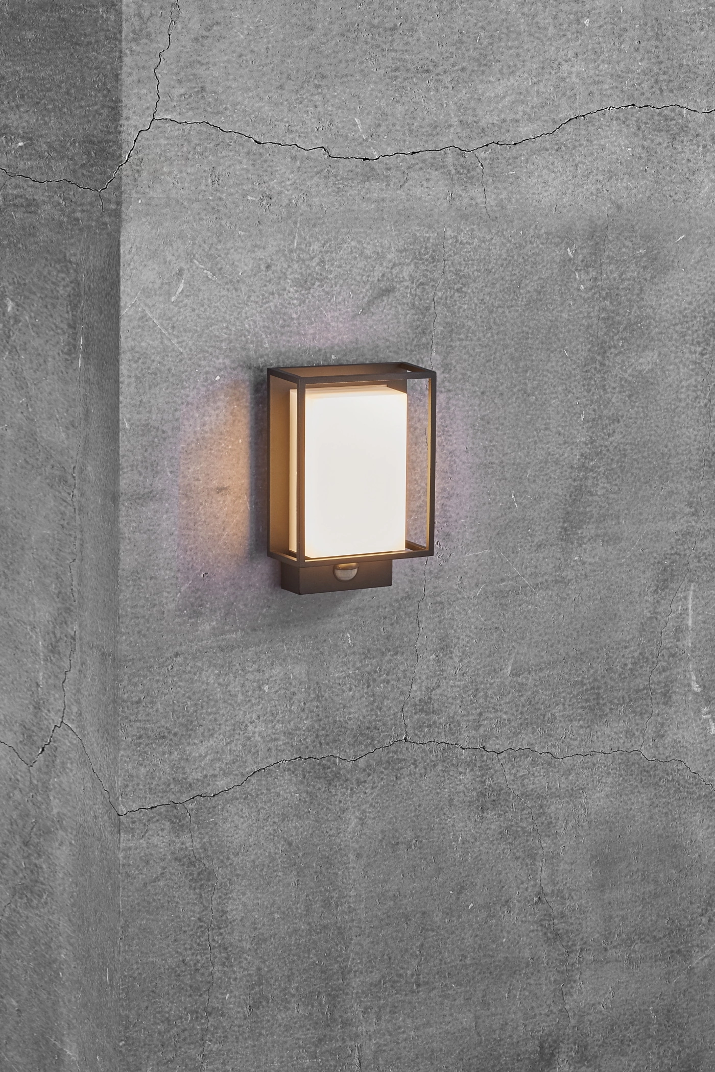   
                        
                        Светильник уличный NORDLUX (Дания) 51269    
                         в стиле Модерн.  
                        Тип источника света: встроенный led-модуль, несъемный.                                                 Цвета плафонов и подвесок: Белый.                         Материал: Пластик.                          фото 4
