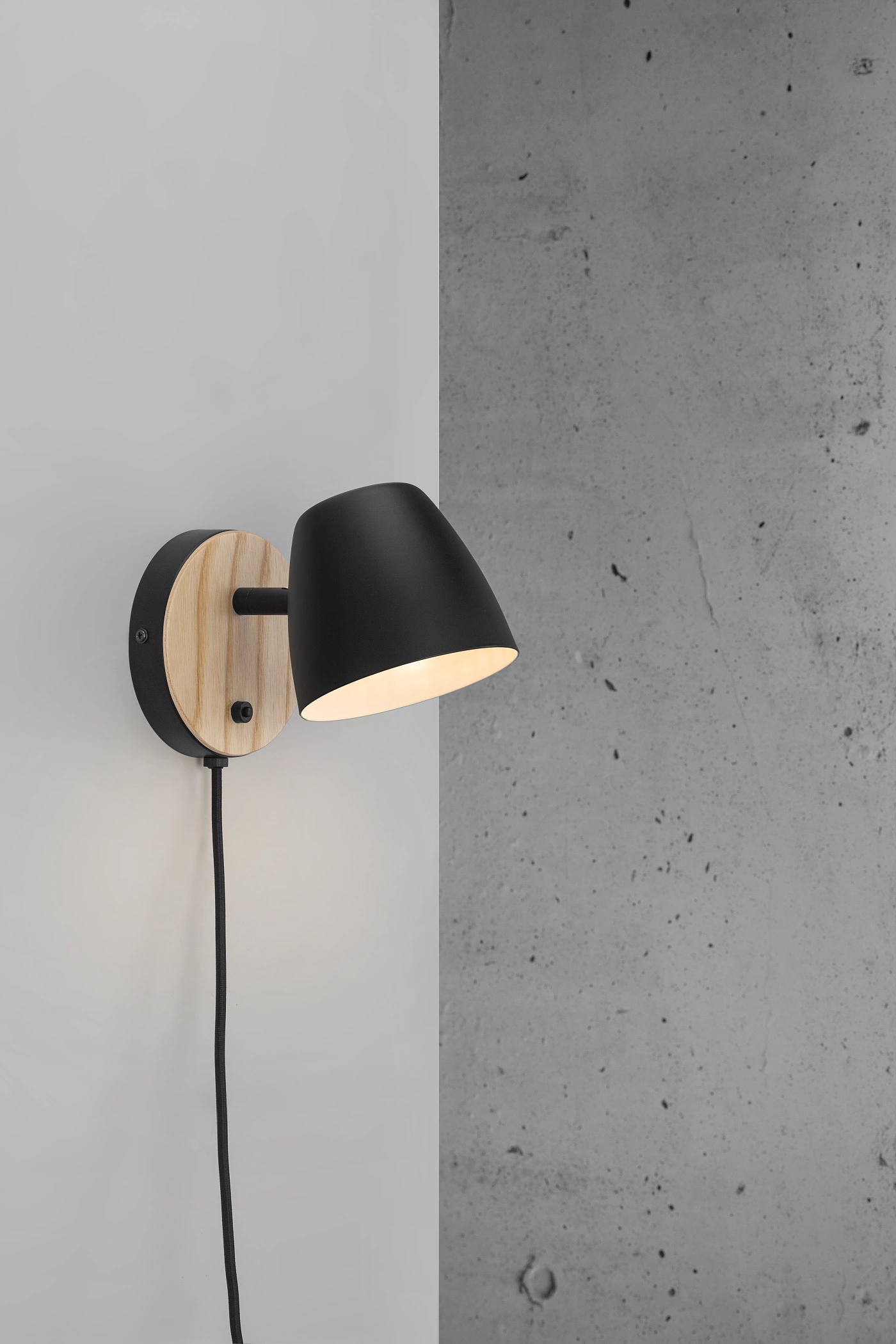   
                        
                        Бра NORDLUX (Данія) 51333    
                         у стилі Кантрі, Лофт.  
                        Тип джерела світла: світлодіодна лампа, змінна.                                                 Кольори плафонів і підвісок: Чорний.                         Матеріал: Метал.                          фото 4