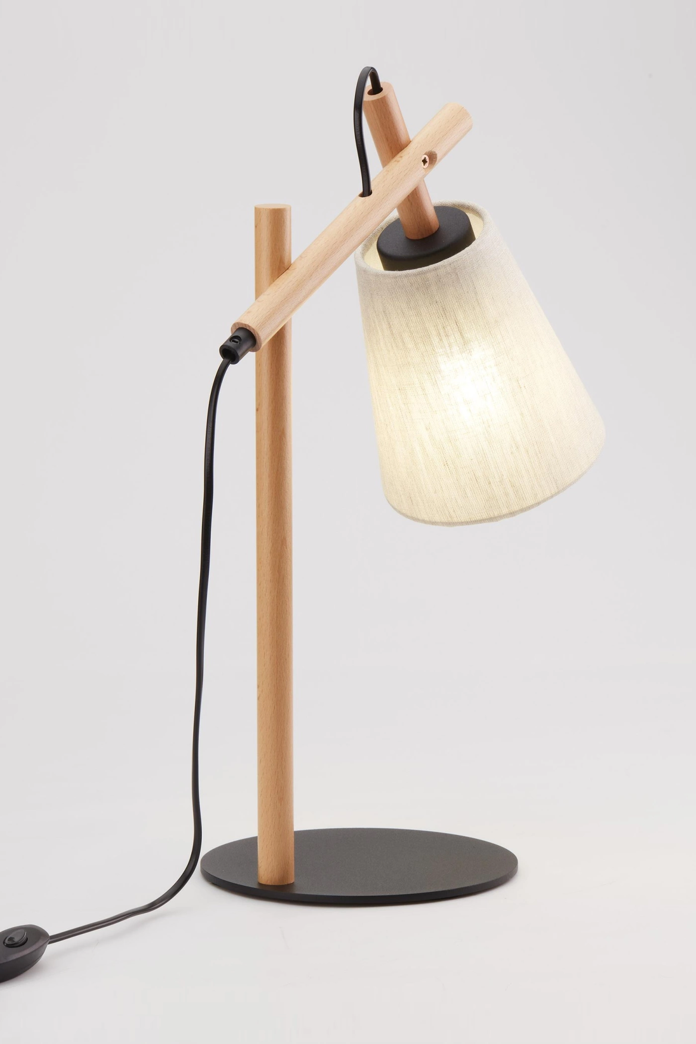   
                        
                        Настільна лампа TK LIGHTING (Польща) 51371    
                         У стилі Кантрі, Модерн.  
                        Тип джерела світла: світлодіодна лампа, змінна.                                                 Кольори плафонів і підвісок: Бежевий.                         Матеріал: Тканина.                          фото 3