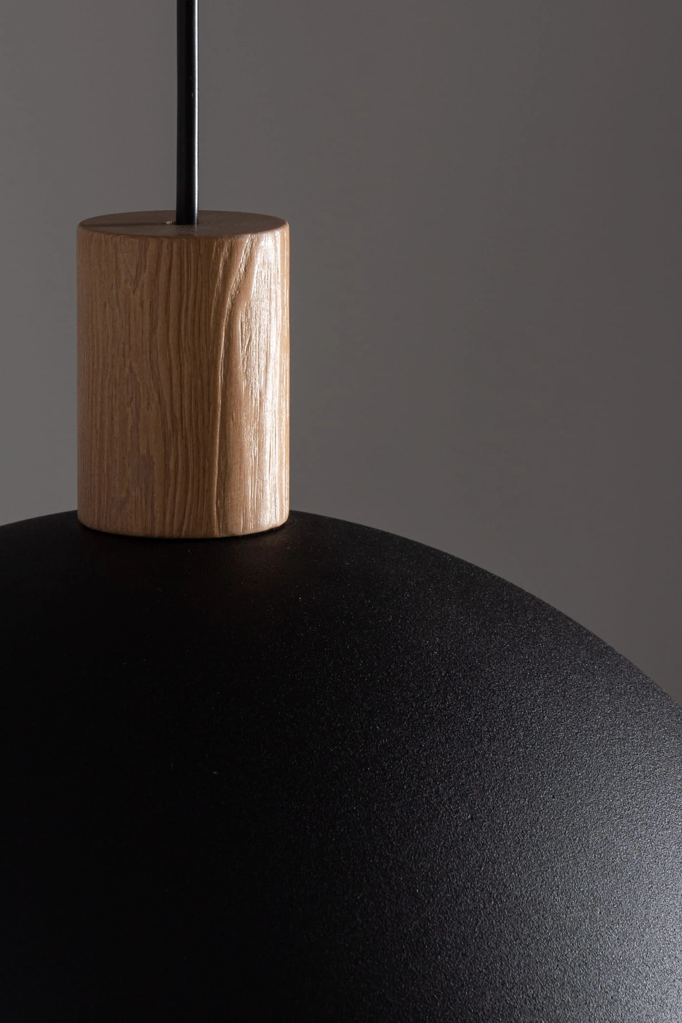   
                        
                        Люстра TK LIGHTING (Польша) 51483    
                         В стиле Лофт, Скандинавский.  
                        Тип источника света: светодиодная лампа, сменная.                         Форма: Круг.                         Цвета плафонов и подвесок: Черный.                         Материал: Металл.                          фото 4