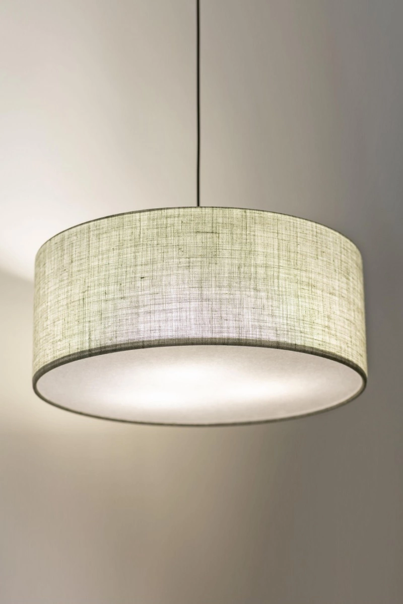   
                        
                        Люстра TK LIGHTING (Польша) 51552    
                         В стиле Модерн.  
                        Тип источника света: светодиодная лампа, сменная.                         Форма: Цилиндр.                         Цвета плафонов и подвесок: Серый, Белый.                         Материал: Ткань, Пластик.                          фото 4