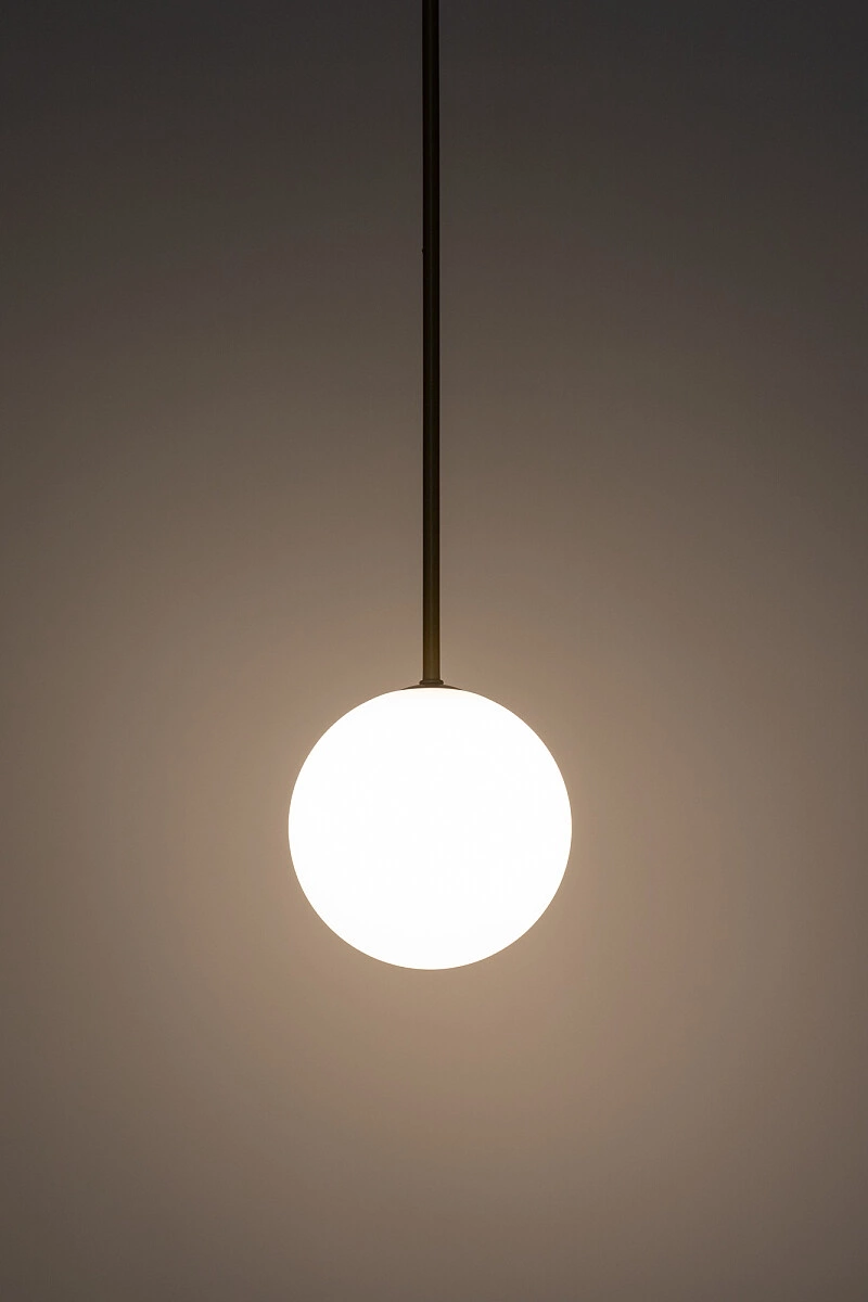   
                        
                        Люстра NOWODVORSKI (Польща) 51867    
                         у стилі Лофт.  
                        Тип джерела світла: світлодіодна лампа, змінна.                         Форма: Куля.                         Кольори плафонів і підвісок: Білий.                         Матеріал: Скло.                          фото 4
