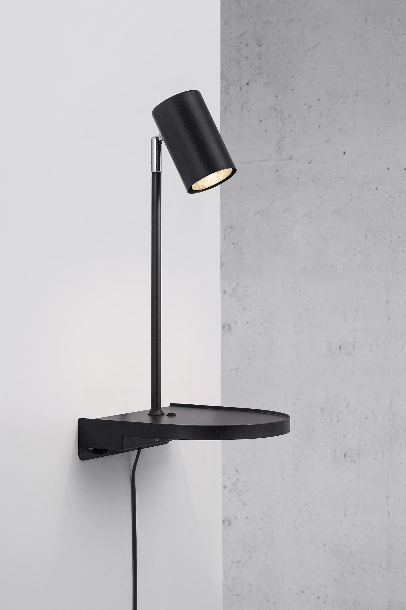   
                        
                        Бра NORDLUX (Данія) 51939    
                         у стилі Хай-тек.  
                        Тип джерела світла: світлодіодна лампа, змінна.                                                 Кольори плафонів і підвісок: Чорний.                         Матеріал: Метал, Пластик.                          фото 6