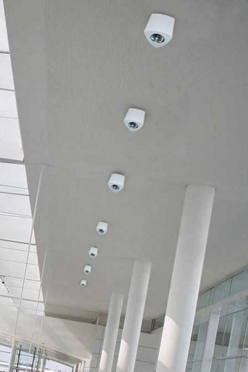   
                        Точечный светильник AZZARDO  (Польша) 52046    
                         в стиле Хай-тек.  
                        Тип источника света: светодиодная лампа, сменная.                         Форма: Треугольник.                         Цвета плафонов и подвесок: Белый.                         Материал: Металл.                          фото 6