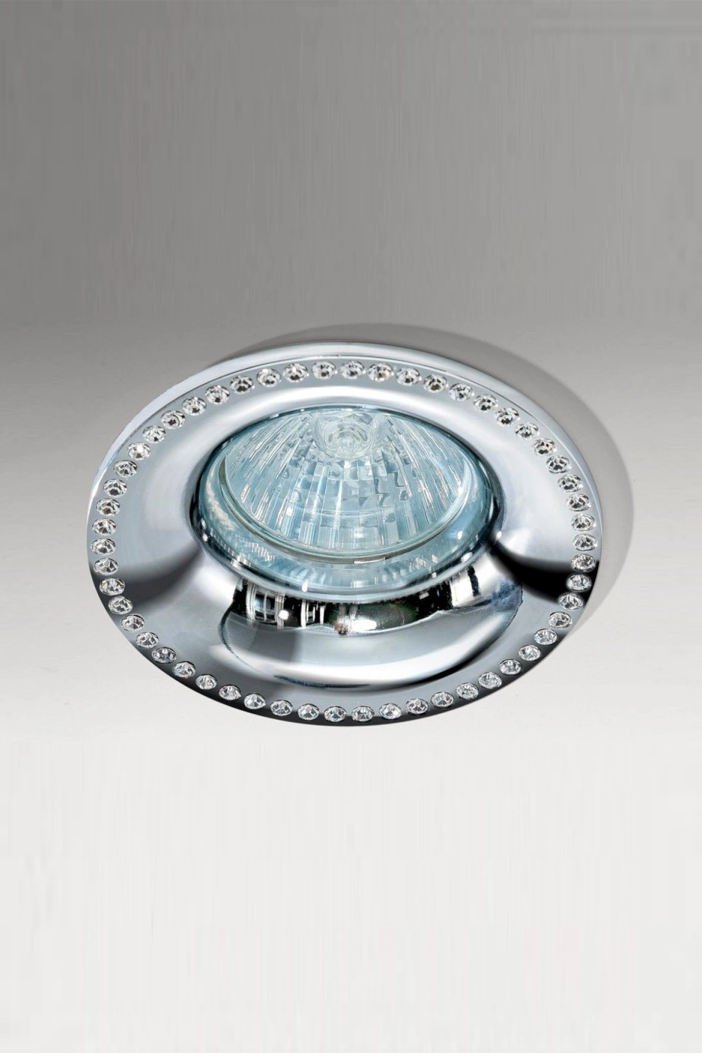   
                        
                        Точечный светильник AZZARDO (Польша) 52252    
                         в стиле Модерн, Арт-деко.  
                        Тип источника света: светодиодная лампа, сменная.                         Форма: Круг.                         Цвета плафонов и подвесок: Серый.                         Материал: Алюминий.                          фото 2