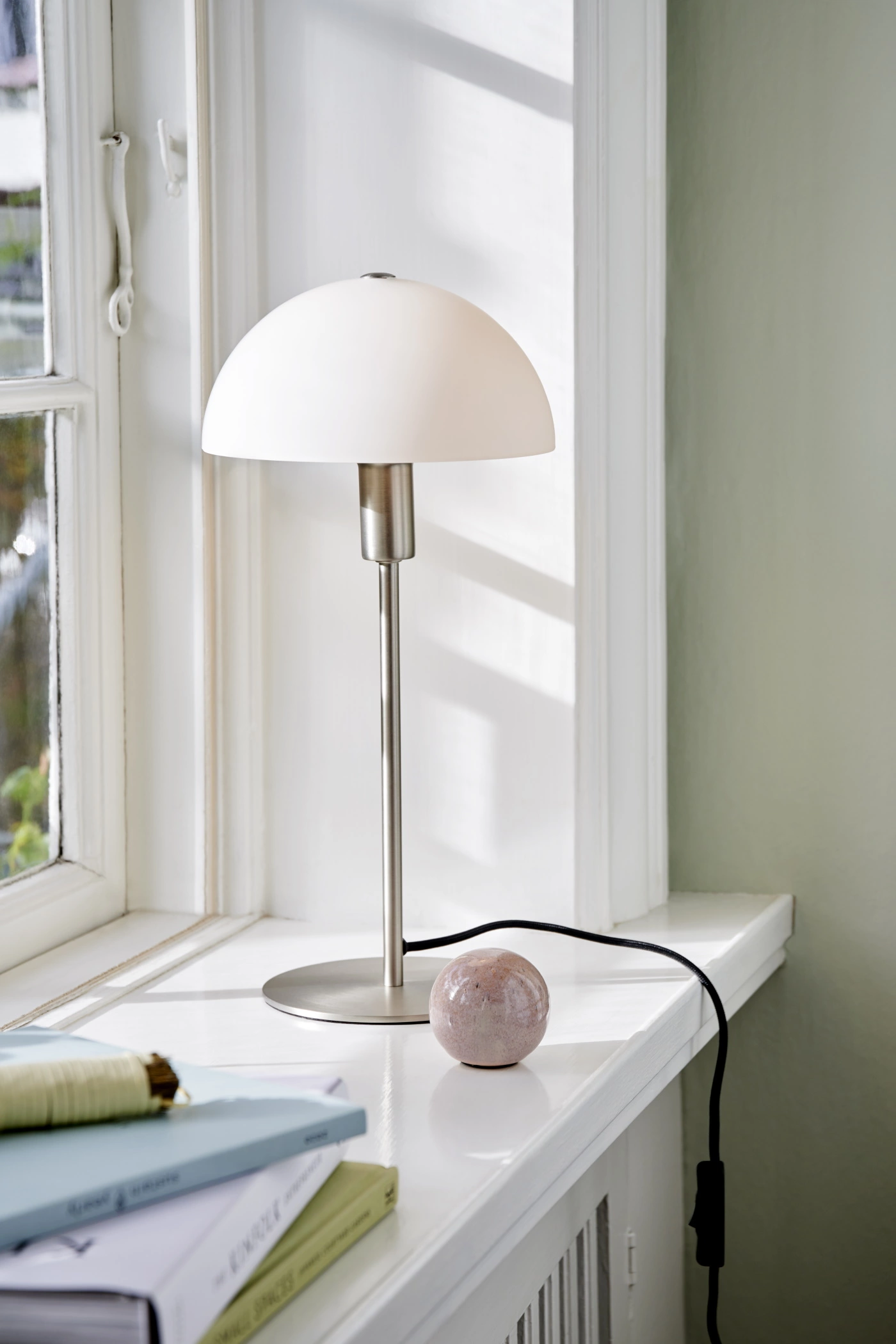   
                        
                        Настольная лампа NORDLUX (Дания) 52445    
                         в стиле Модерн.  
                        Тип источника света: светодиодная лампа, сменная.                                                 Цвета плафонов и подвесок: Белый.                         Материал: Стекло.                          фото 5