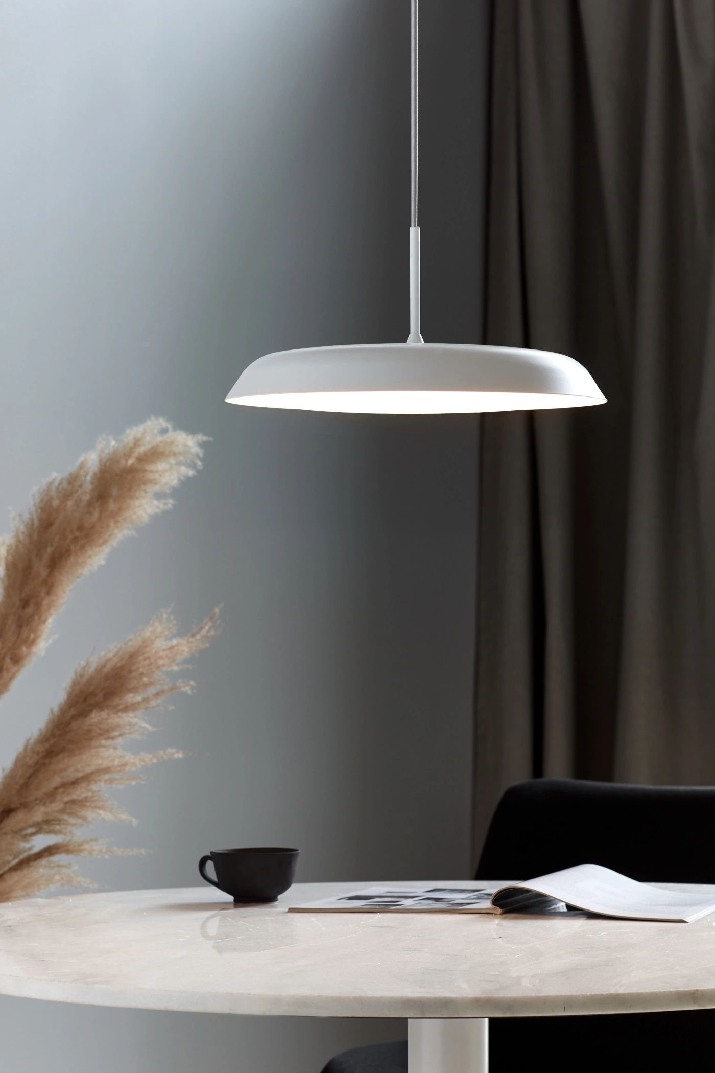   
                        
                        Люстра NORDLUX (Данія) 52497    
                         У стилі Модерн.  
                        Тип джерела світла: вбудований led-модуль, незмінний.                         Форма: Коло.                         Кольори плафонів і підвісок: Білий.                         Матеріал: Метал, Пластик.                          фото 5