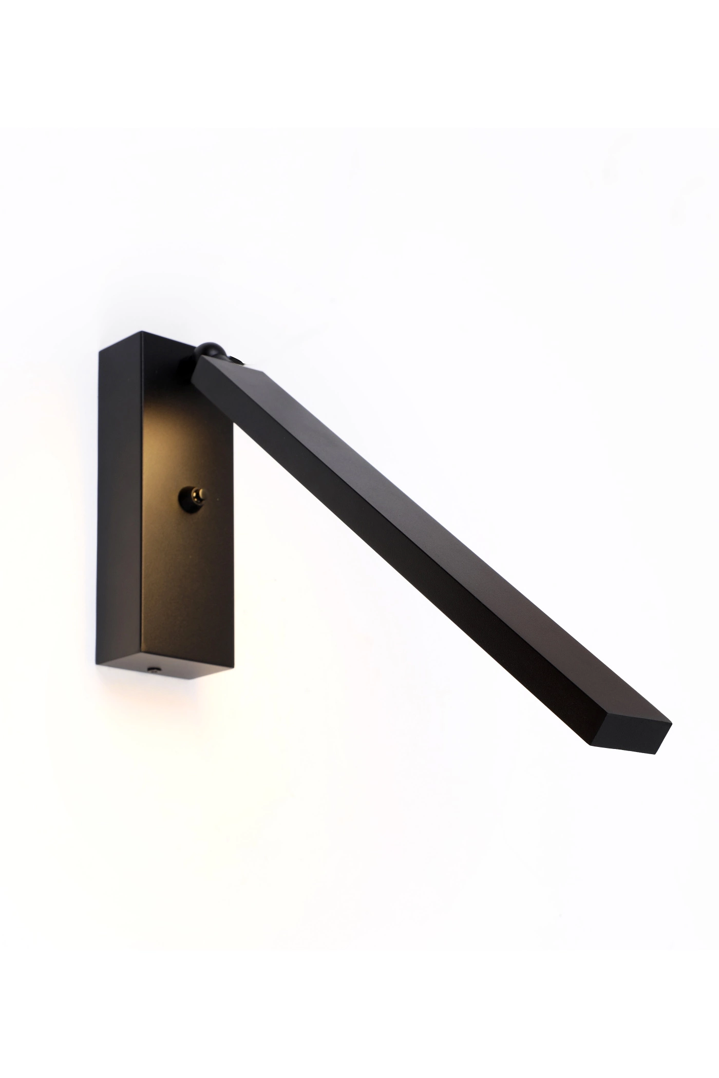   
                        
                        Бра LAGUNA LIGHTING (Україна) 52750    
                         У стилі Хай-тек.  
                        Тип джерела світла: вбудований led-модуль, незмінний.                                                 Кольори плафонів і підвісок: Чорний.                         Матеріал: Алюміній.                          фото 1