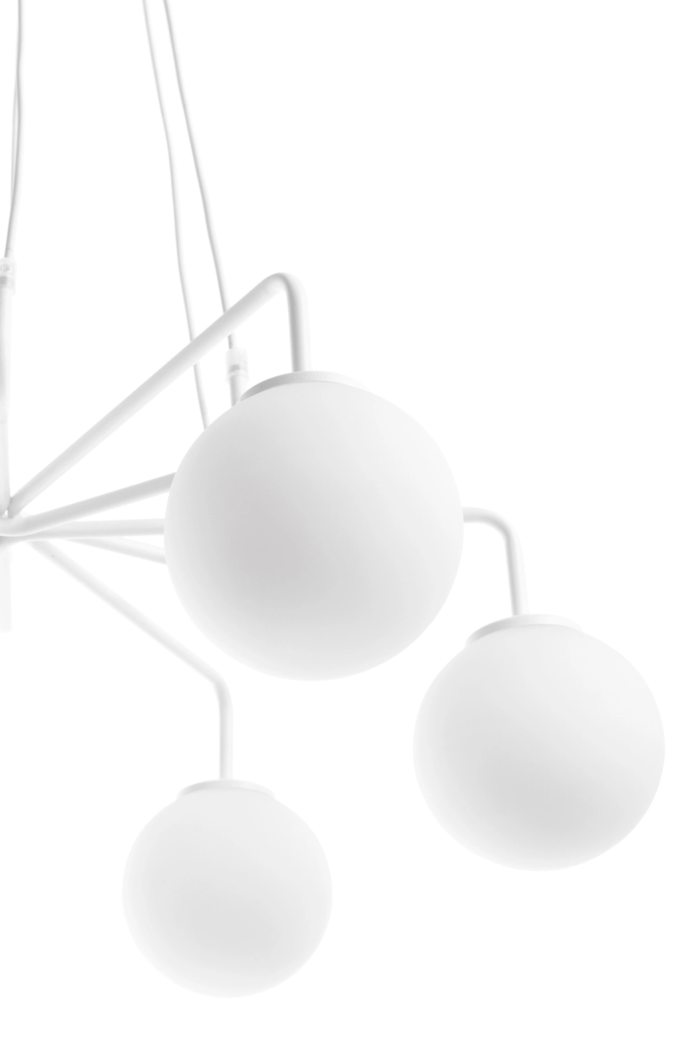   
                        
                        Люстра NB LIGHT (Україна) 52823    
                         у стилі Модерн, Хай-тек.  
                        Тип джерела світла: світлодіодна лампа, змінна.                         Форма: Коло.                         Кольори плафонів і підвісок: Білий.                         Матеріал: Скло.                          фото 3