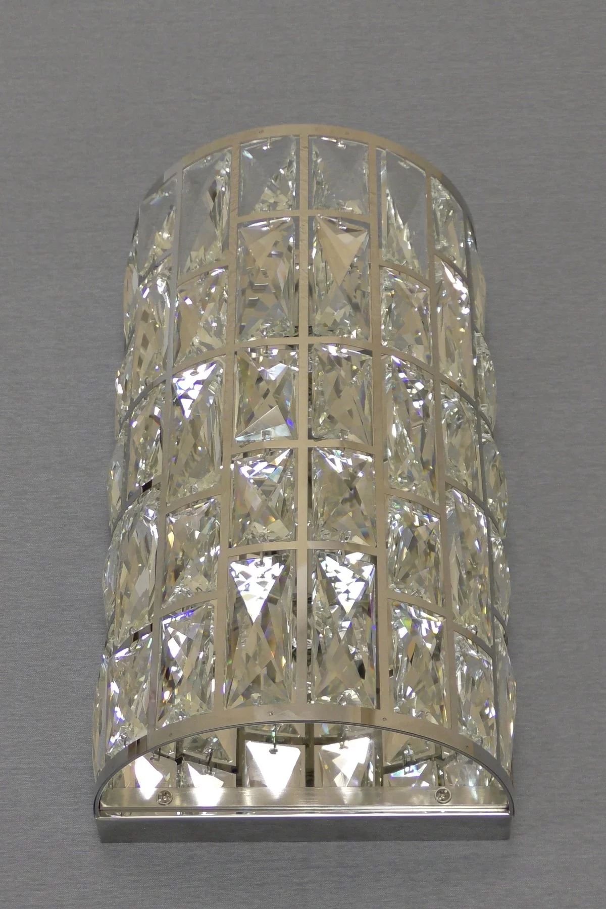   
                        
                        Бра VASMAR (Украина) 53349    
                         в стиле Модерн.  
                        Тип источника света: светодиодная лампа, сменная.                                                 Цвета плафонов и подвесок: Прозрачный.                         Материал: Хрусталь.                          фото 5
