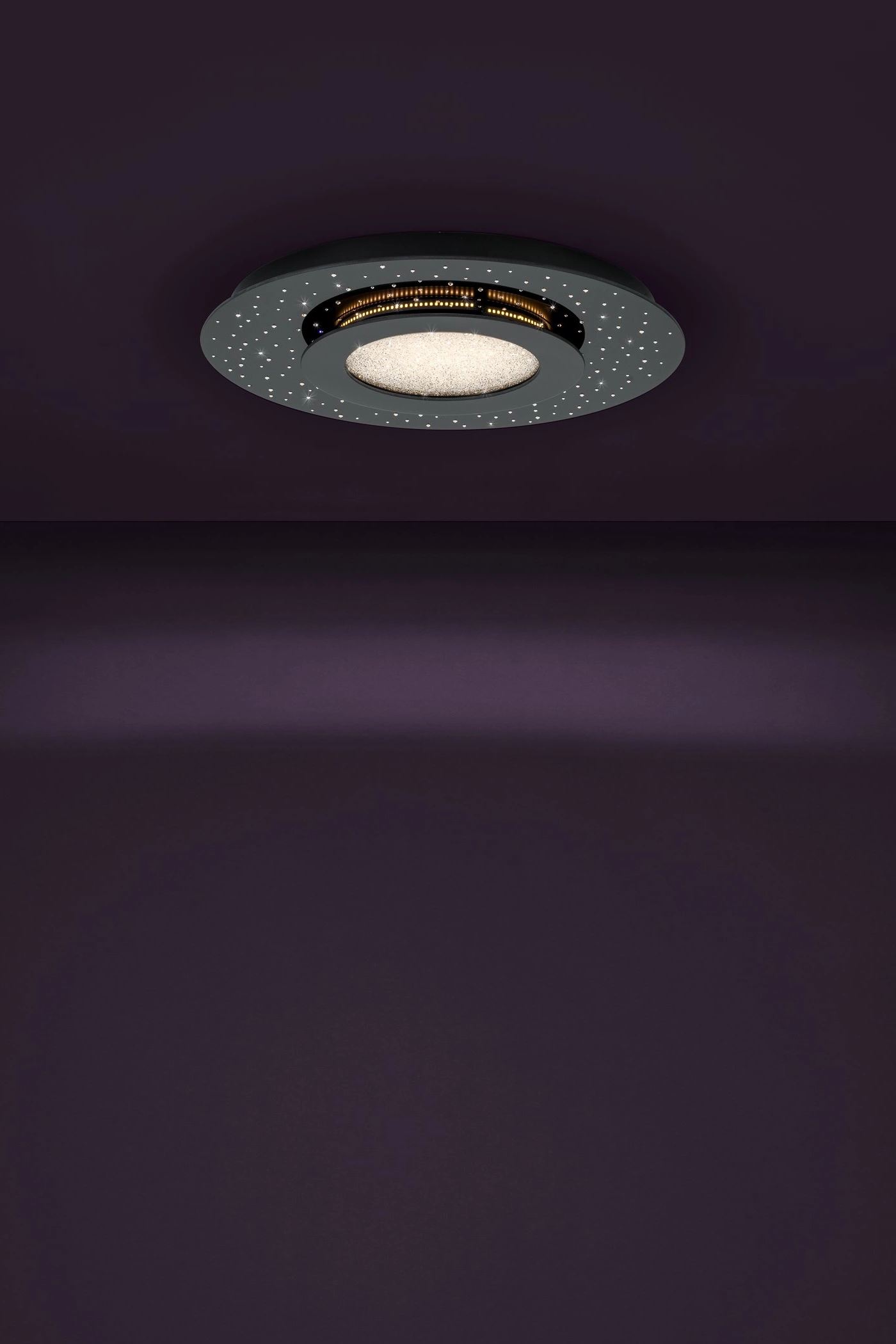   
                        
                        Світильник стельовий EGLO (Австрія) 53720    
                         у стилі Модерн.  
                        Тип джерела світла: вбудований led-модуль, незмінний.                         Форма: Коло.                         Кольори плафонів і підвісок: Чорний.                         Матеріал: Сталь, Скло.                          фото 6