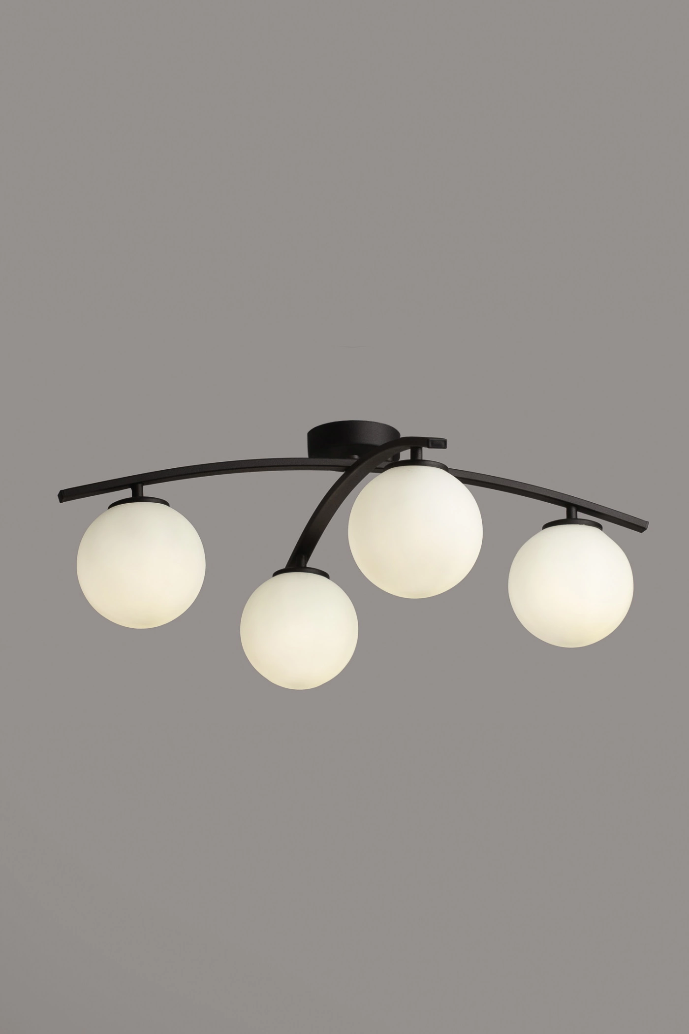   
                        
                        Люстра NB LIGHT (Украина) 54282    
                         В стиле Модерн.  
                        Тип источника света: светодиодная лампа, сменная.                         Форма: Круг.                         Цвета плафонов и подвесок: Белый.                         Материал: Стекло.                          фото 4