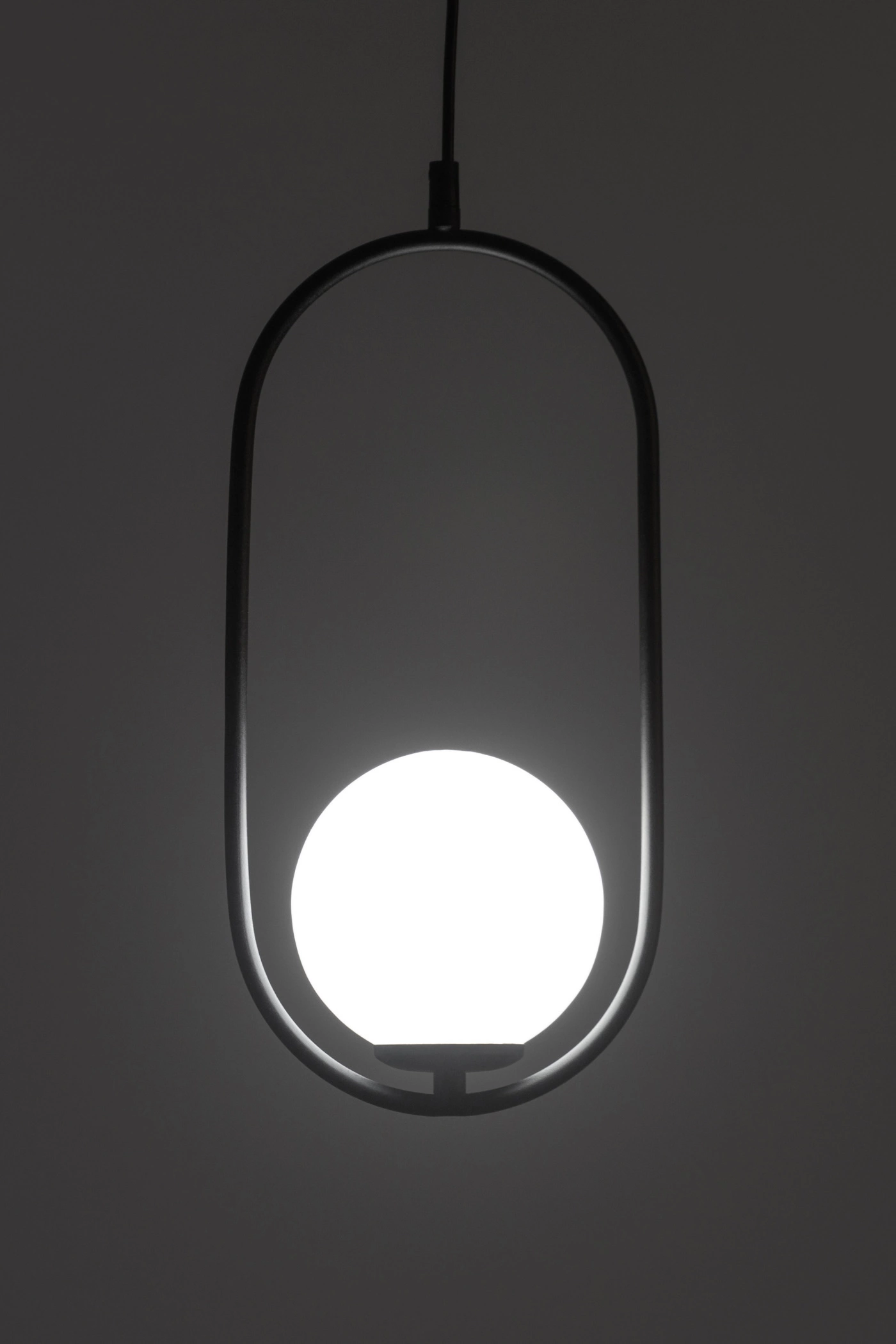   
                        
                        Люстра NB LIGHT (Украина) 54288    
                         В стиле Модерн.  
                        Тип источника света: светодиодная лампа, сменная.                         Форма: Овал.                         Цвета плафонов и подвесок: Белый.                         Материал: Стекло.                          фото 3