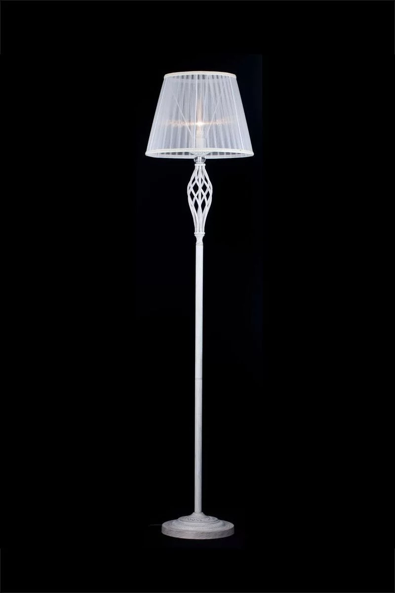   
                        
                        Торшер VASMAR (Україна) 54320    
                         у стилі Класика.  
                        Тип джерела світла: світлодіодна лампа, змінна.                                                 Кольори плафонів і підвісок: Білий.                         Матеріал: Тканина.                          фото 2