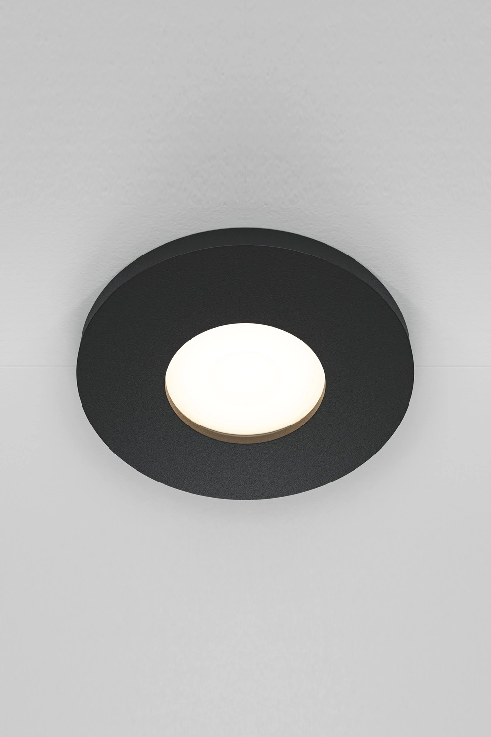   
                        
                        Точковий світильник VASMAR (Україна) 54399    
                         у стилі Модерн.  
                        Тип джерела світла: світлодіодна лампа, змінна.                         Форма: Коло.                         Кольори плафонів і підвісок: Чорний, Білий.                         Матеріал: Метал, Пластик.                          фото 2