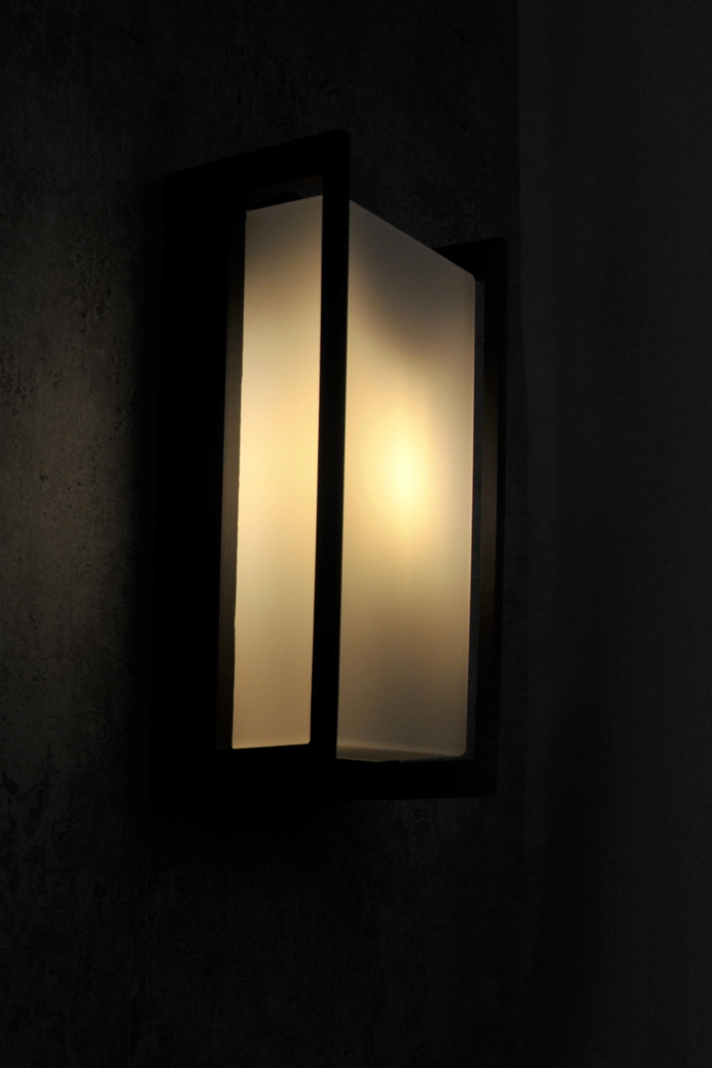   
                        
                        Світильник вуличний POLUX (Польща) 54533    
                         у стилі Модерн.  
                        Тип джерела світла: світлодіодна лампа, змінна.                                                 Кольори плафонів і підвісок: Білий.                         Матеріал: Пластик.                          фото 10