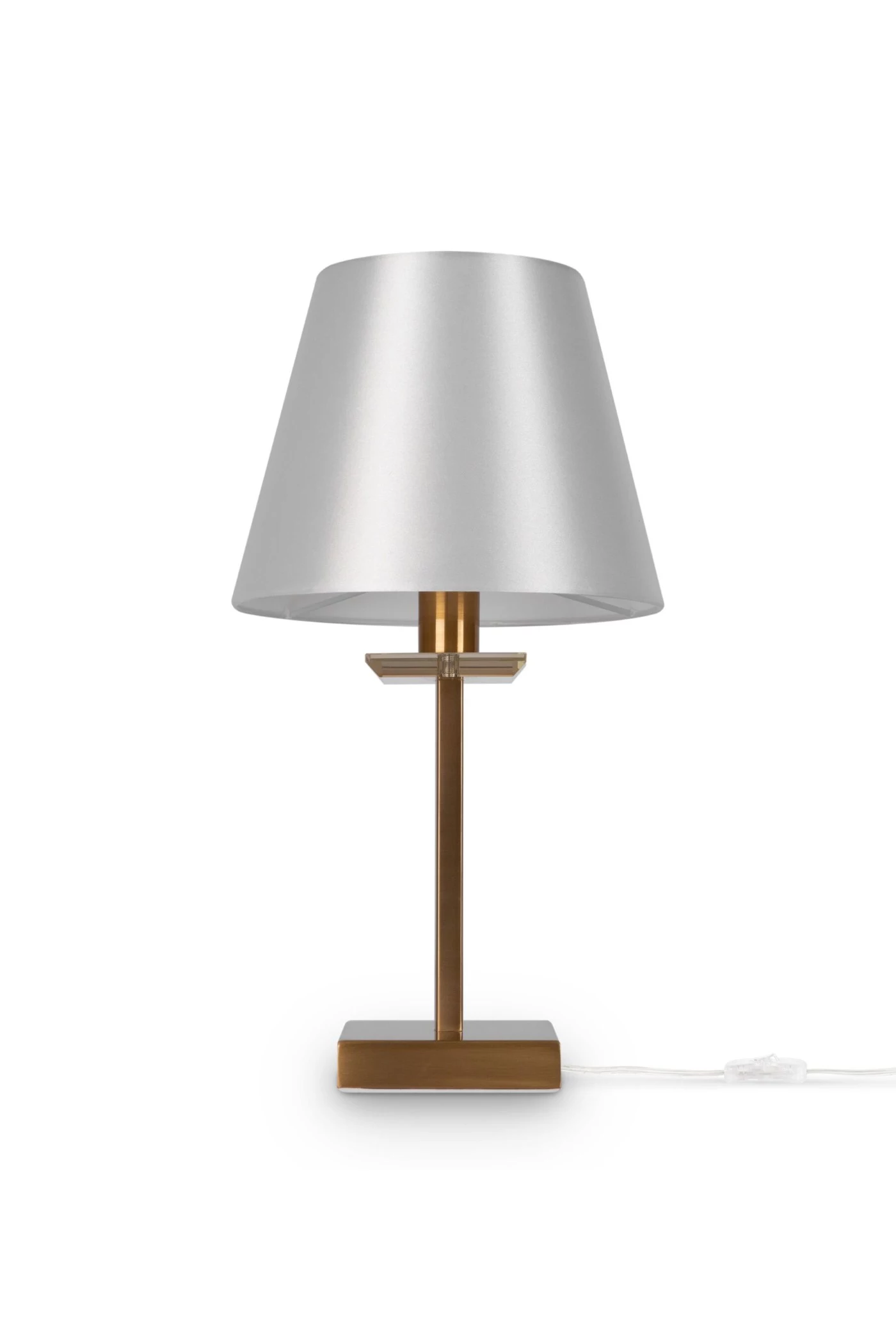   
                        
                        Настільна лампа VASMAR (Україна) 54883    
                         у стилі Класика.  
                        Тип джерела світла: світлодіодна лампа, змінна.                                                 Кольори плафонів і підвісок: Білий.                         Матеріал: Тканина.                          фото 1