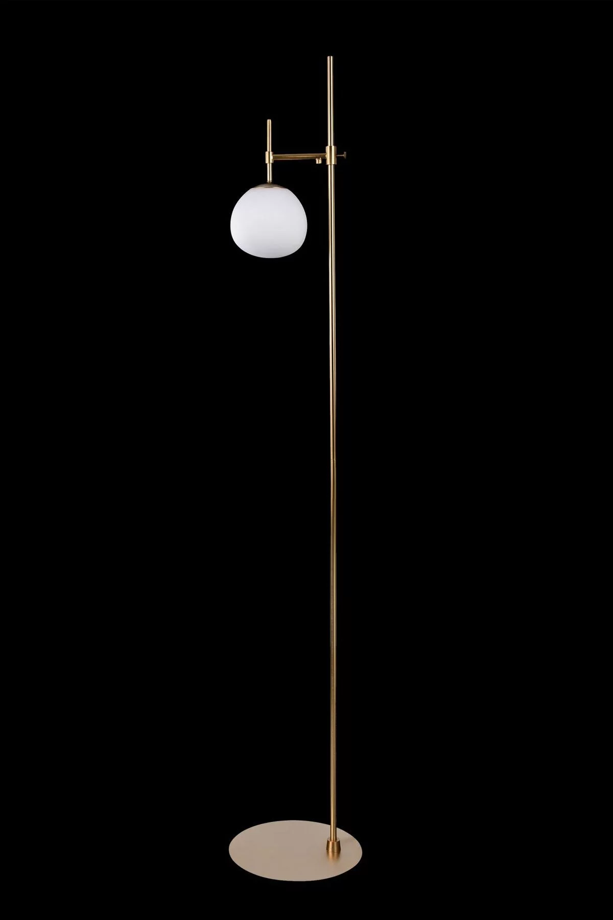   
                        
                        Торшер VASMAR (Україна) 54891    
                         у стилі Скандинавський.  
                        Тип джерела світла: світлодіодна лампа, змінна.                                                 Кольори плафонів і підвісок: Білий.                         Матеріал: Скло.                          фото 1