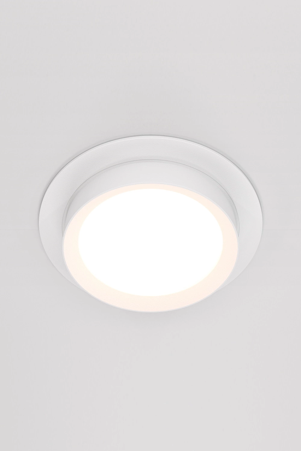   
                        
                        Точковий світильник VASMAR (Україна) 55726    
                         у стилі Модерн.  
                        Тип джерела світла: світлодіодна лампа, змінна.                         Форма: Коло.                         Кольори плафонів і підвісок: Білий.                         Матеріал: Алюміній, Пластик.                          фото 2