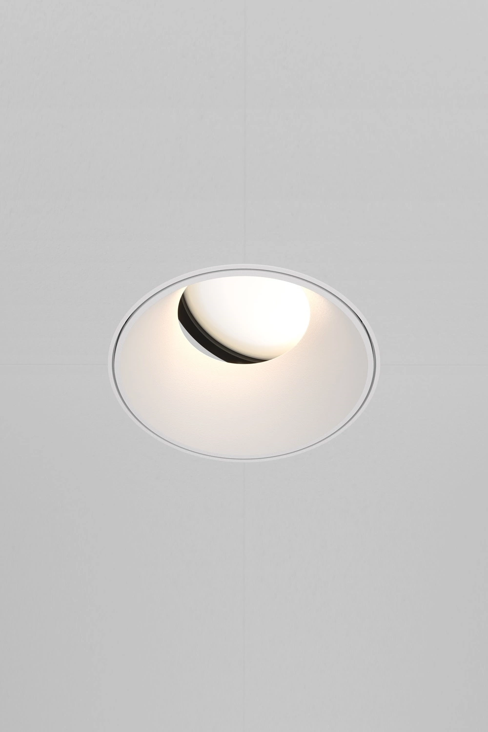   
                        
                        Точковий світильник VASMAR (Україна) 55766    
                         у стилі Хай-тек.  
                        Тип джерела світла: світлодіодна лампа, змінна.                         Форма: Коло.                         Кольори плафонів і підвісок: Білий.                         Матеріал: Метал.                          фото 3