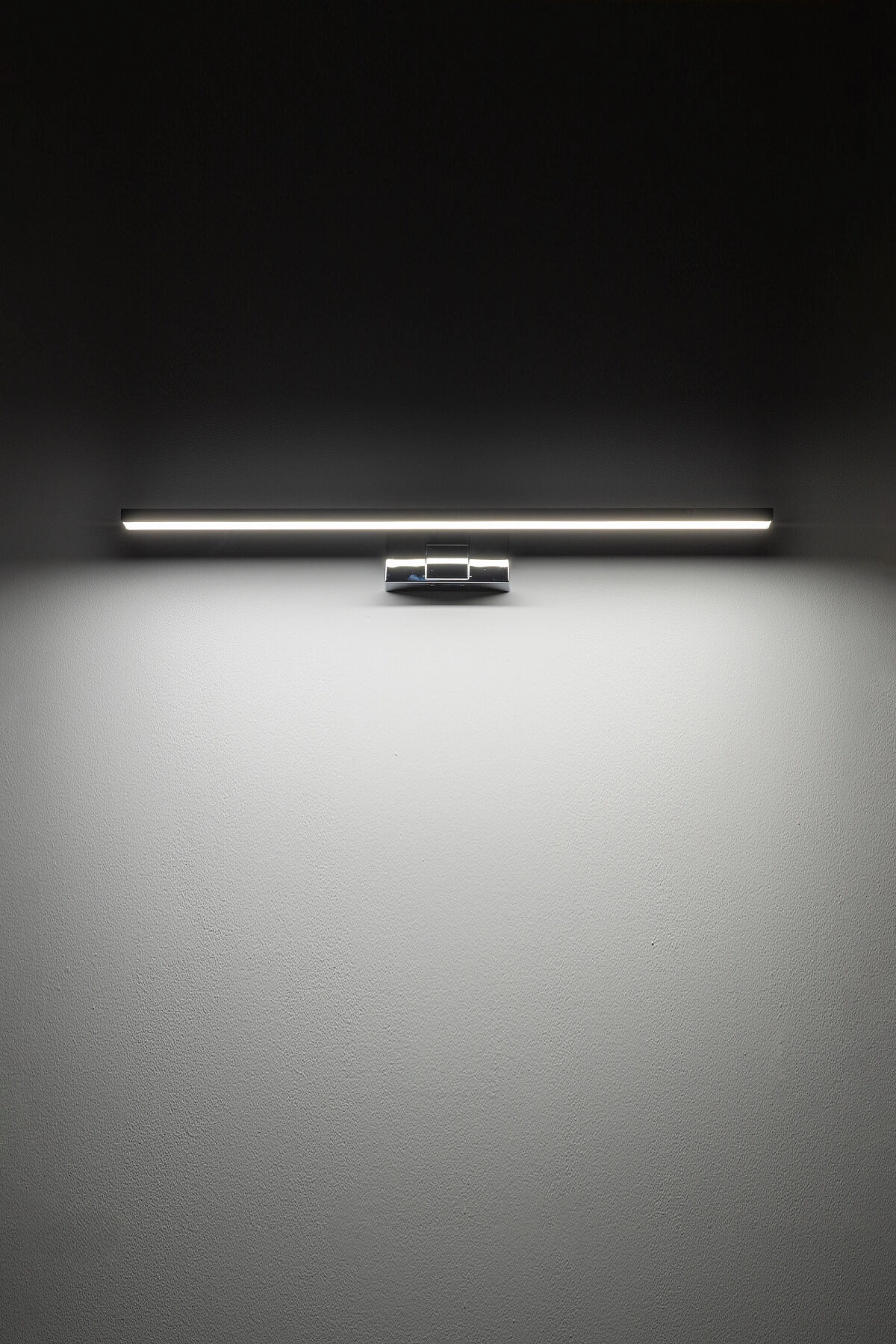  
                        
                        Подсветка для ванной NOWODVORSKI (Польша) 56147    
                         в стиле Хай-тек.  
                        Тип источника света: встроенный led-модуль, несъемный.                                                 Цвета плафонов и подвесок: Серый.                         Материал: Алюминий, Пластик.                          фото 8