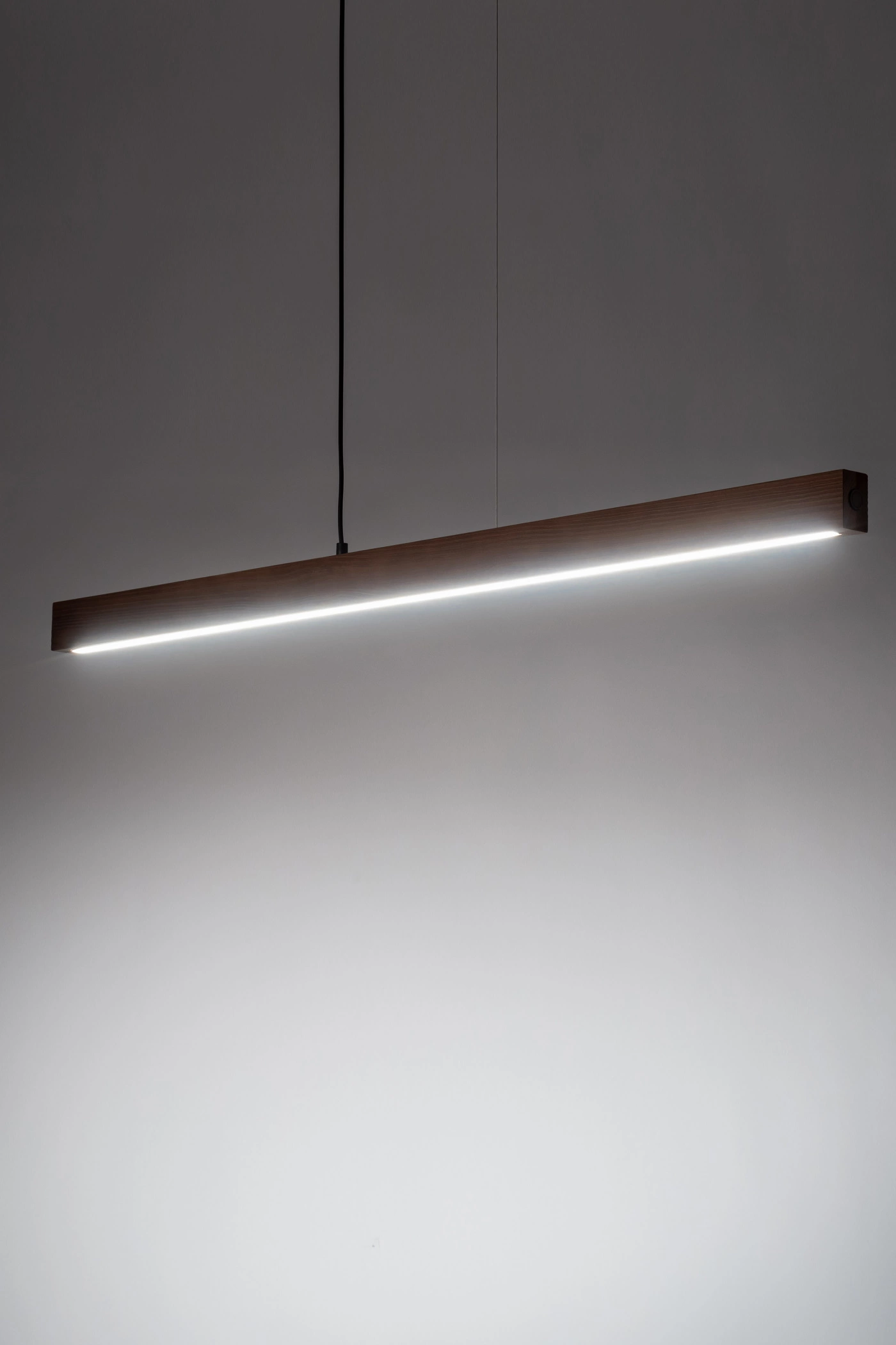   
                        
                        Люстра TK LIGHTING (Польща) 57281    
                         У стилі Скандинавський, Кантрі.  
                        Тип джерела світла: вбудований led-модуль, незмінний.                         Форма: Прямокутник.                         Кольори плафонів і підвісок: Коричневий.                         Матеріал: Дерево.                          фото 8