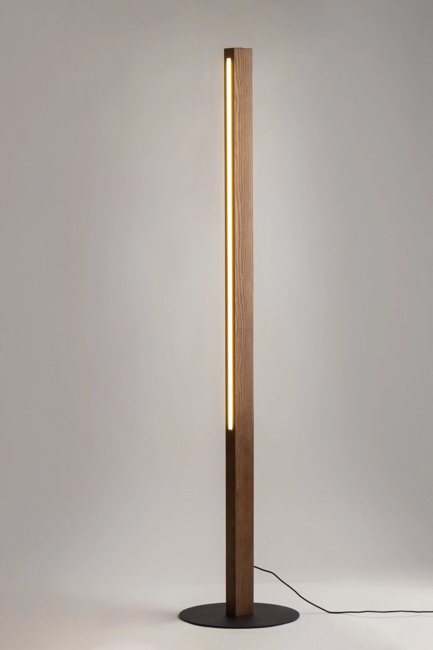   
                        
                        Торшер TK LIGHTING (Польша) 57284    
                         В стиле Скандинавский, Кантри.  
                        Тип источника света: встроенный led-модуль, несъемный.                                                 Цвета плафонов и подвесок: Коричневый.                         Материал: Дерево.                          фото 8