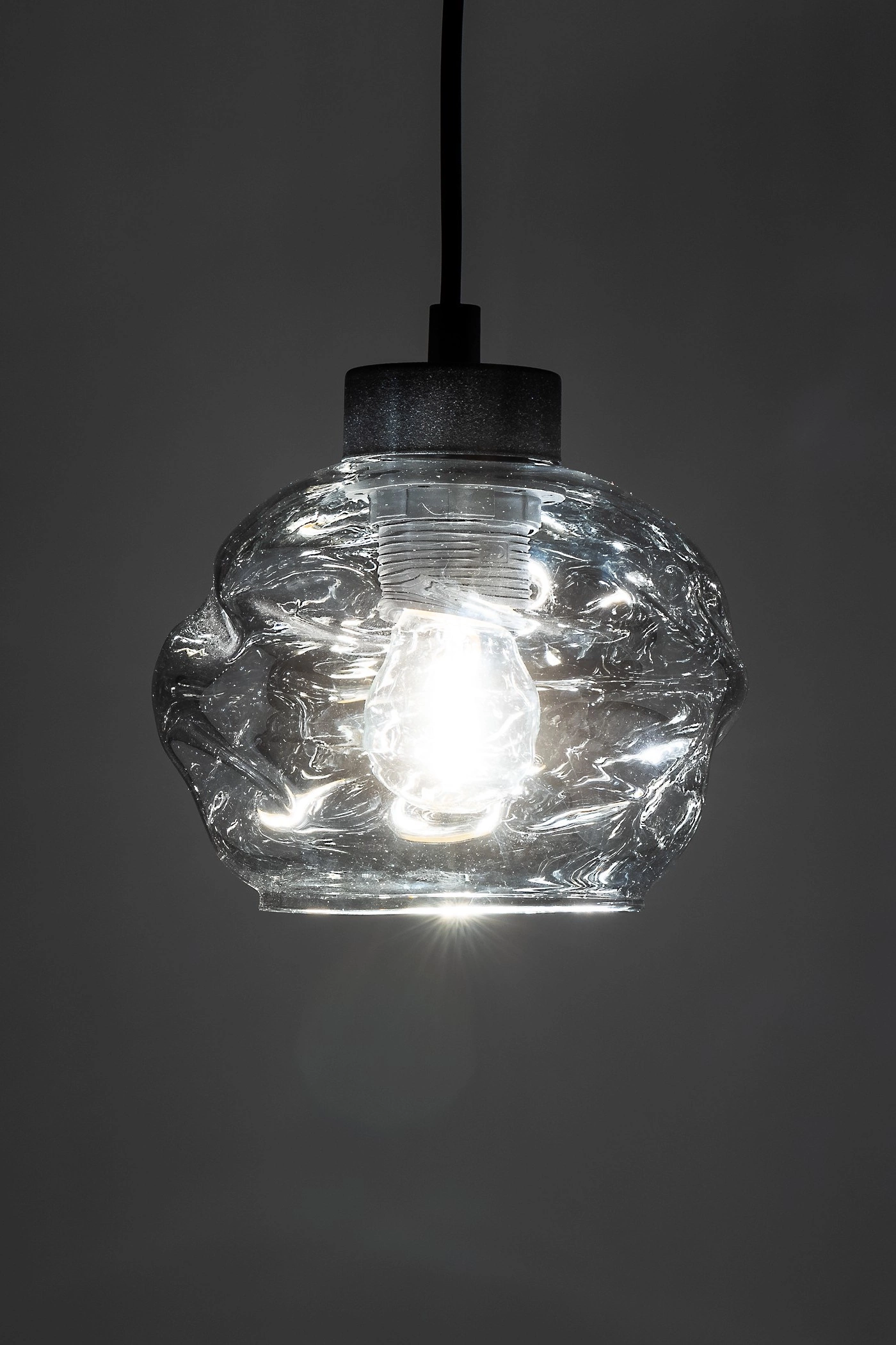   
                        
                        Люстра TK LIGHTING (Польша) 57307    
                         в стиле Хай-тек.  
                        Тип источника света: светодиодная лампа, сменная.                         Форма: Асимметричная, Шар.                         Цвета плафонов и подвесок: Серый.                         Материал: Стекло.                          фото 7