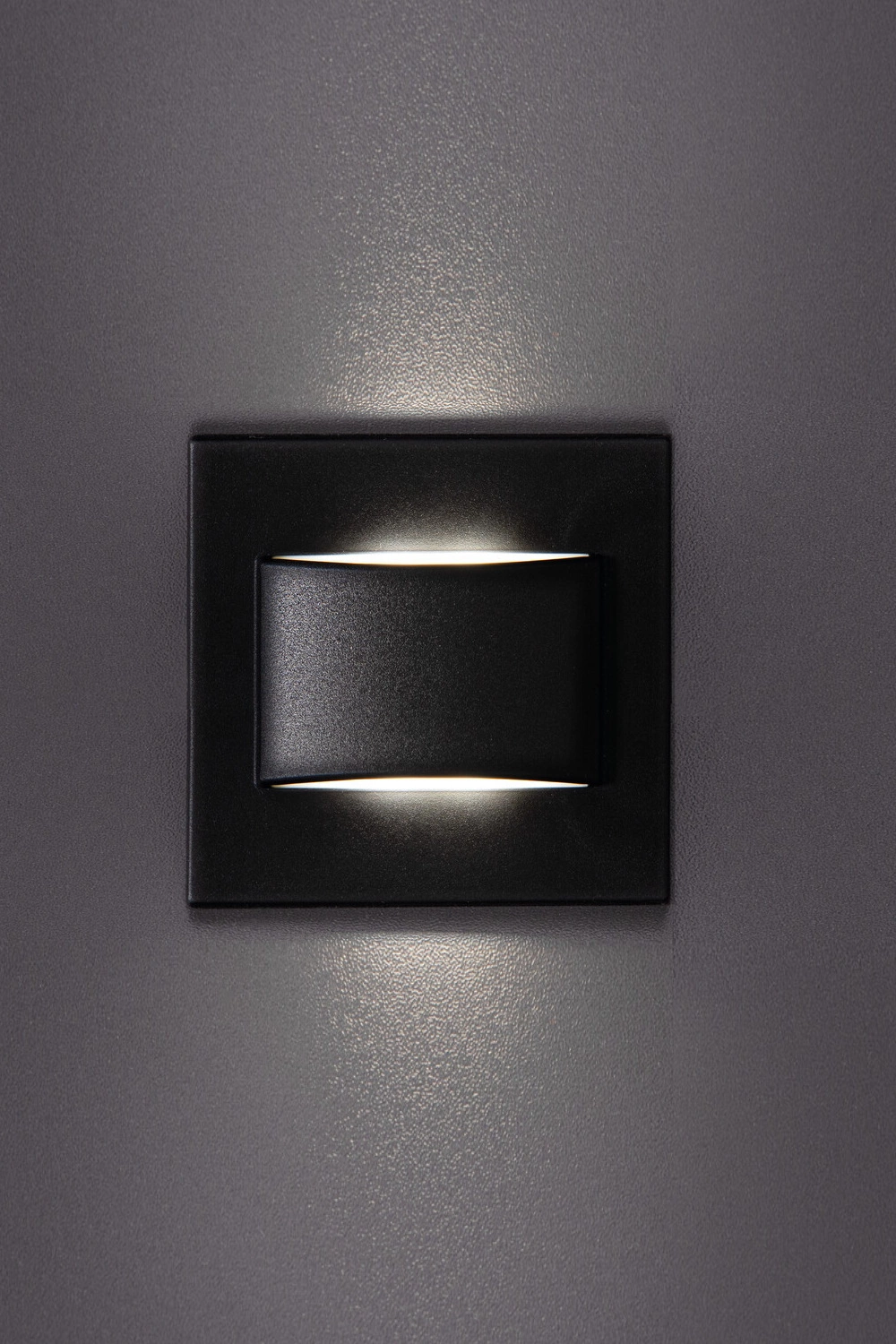   
                        
                        Декоративная подсветка KANLUX (Польша) 57516    
                         в стиле Модерн.  
                        Тип источника света: встроенный led-модуль, несъемный.                         Форма: Квадрат.                         Цвета плафонов и подвесок: Черный.                         Материал: Пластик.                          фото 2