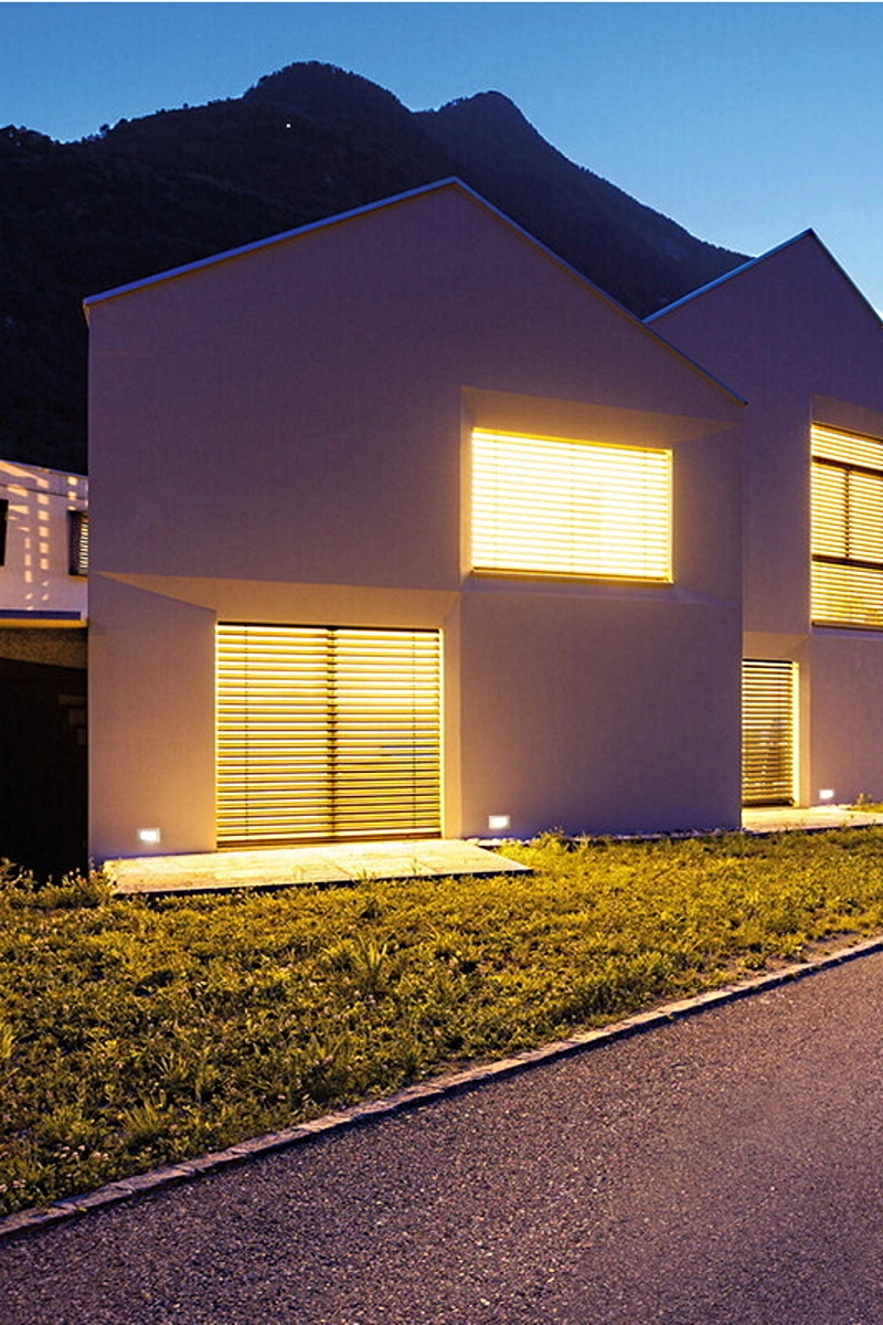  
                        
                        Світильник вуличний KANLUX (Польща) 57550    
                         у стилі Модерн.  
                        Тип джерела світла: вбудований led-модуль, незмінний.                                                 Кольори плафонів і підвісок: Чорний, Білий.                         Матеріал: Алюмінієвий сплав, Скло.                          фото 6