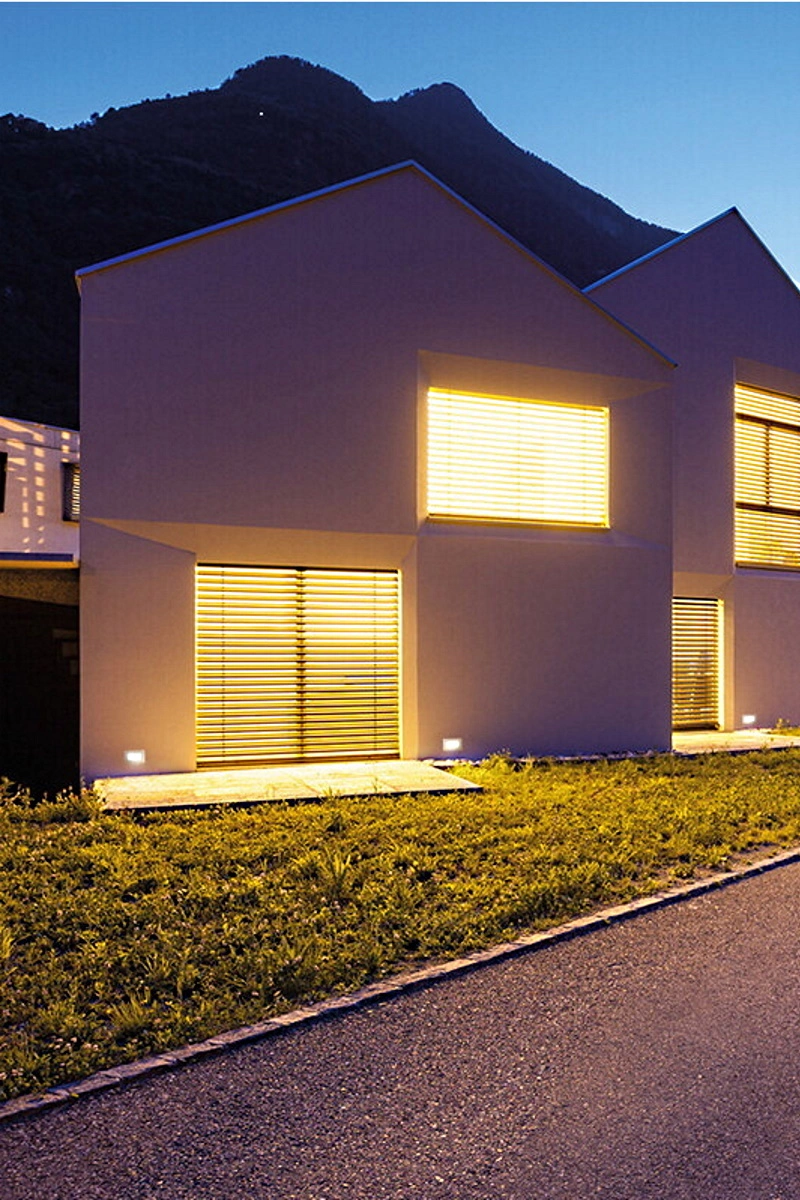   
                        
                        Світильник вуличний KANLUX (Польща) 57553    
                         у стилі Модерн.  
                        Тип джерела світла: вбудований led-модуль, незмінний.                                                 Кольори плафонів і підвісок: Чорний, Білий.                         Матеріал: Алюмінієвий сплав, Скло.                          фото 7