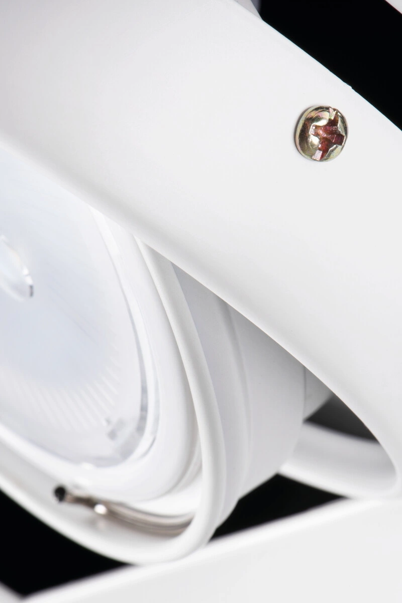   
                        
                        Точковий світильник KANLUX (Польща) 58116    
                         у стилі Хай-тек.  
                        Тип джерела світла: світлодіодна лампа, змінна.                         Форма: Квадрат.                         Кольори плафонів і підвісок: Білий, Чорний.                         Матеріал: Алюміній.                          фото 3