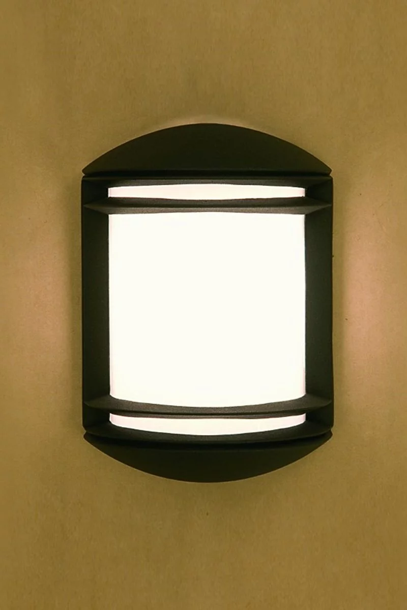   
                        
                        Світильник вуличний NOWODVORSKI (Польща) 58250    
                         у стилі Модерн.  
                        Тип джерела світла: світлодіодна лампа, змінна.                                                 Кольори плафонів і підвісок: Білий.                         Матеріал: Пластик.                          фото 1
