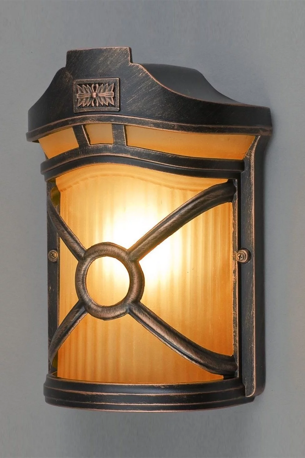   
                        
                        Світильник вуличний NOWODVORSKI (Польща) 58265    
                         у стилі Класика.  
                        Тип джерела світла: світлодіодна лампа, змінна.                                                 Кольори плафонів і підвісок: Бежевий.                         Матеріал: Скло.                          фото 1