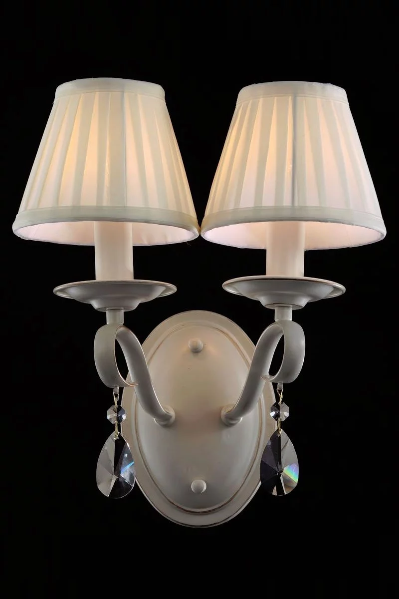   
                        Бра MAYTONI (Німеччина) 58579    
                         у стилі Класика.  
                        Тип джерела світла: світлодіодна лампа, змінна.                                                 Кольори плафонів і підвісок: Білий, Прозорий.                         Матеріал: Тканина, Кришталь.                          фото 1