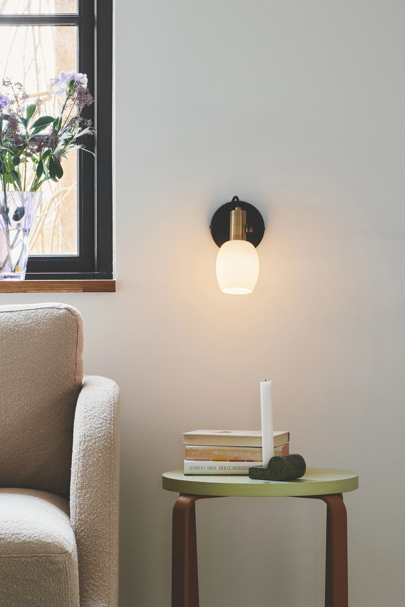   
                        
                        Бра NORDLUX (Дания) 59575    
                         в стиле Модерн.  
                        Тип источника света: светодиодная лампа, сменная.                                                 Цвета плафонов и подвесок: Белый.                         Материал: Стекло.                          фото 2
