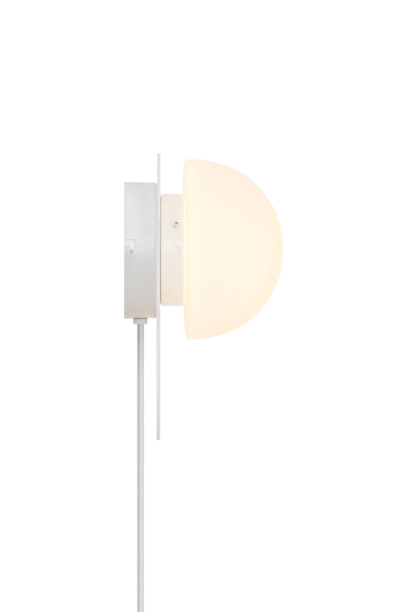   
                        
                        Светильник настенный NORDLUX (Дания) 59590    
                         в стиле Модерн.  
                        Тип источника света: светодиодная лампа, сменная.                                                 Цвета плафонов и подвесок: Белый.                         Материал: Стекло.                          фото 4