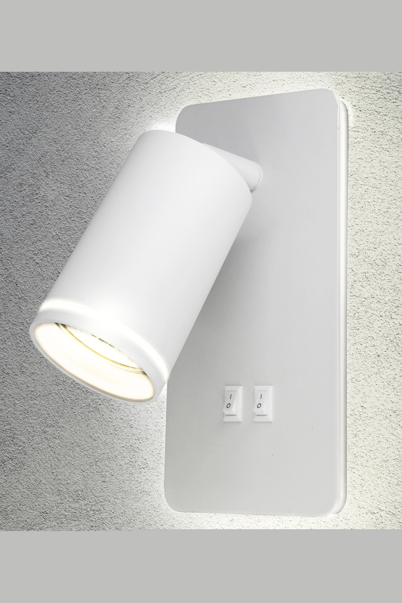   
                        
                        Бра POLUX (Польща) 59736    
                         у стилі Хай-тек.  
                        Тип джерела світла: світлодіодна лампа, змінна.                                                 Кольори плафонів і підвісок: Білий.                         Матеріал: Алюміній.                          фото 2
