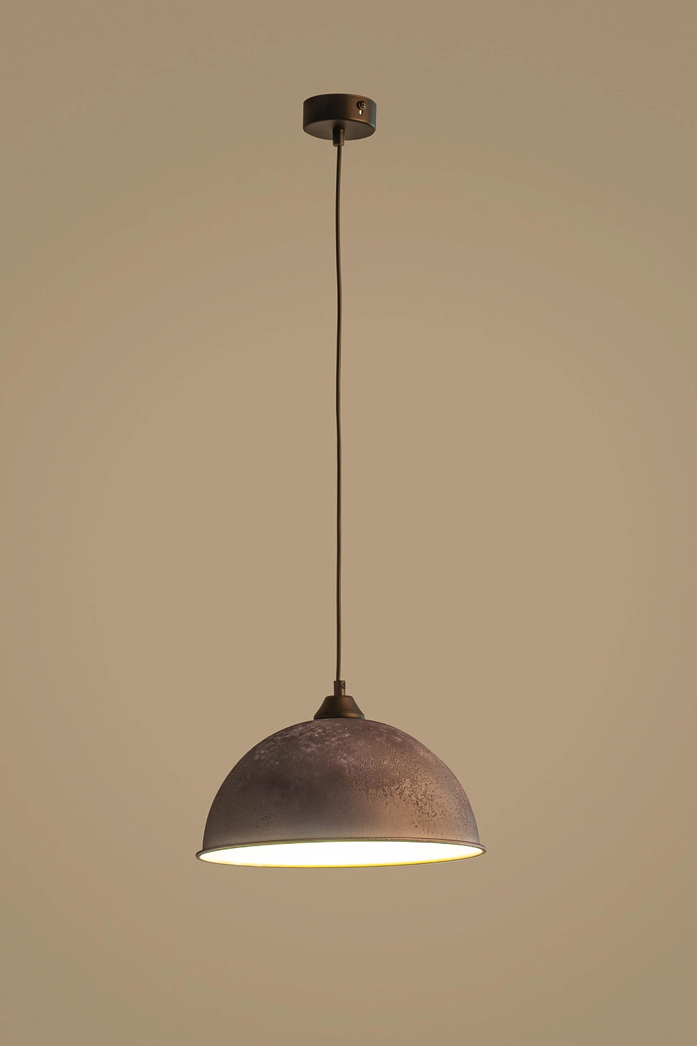   
                        
                        Люстра NB LIGHT (Україна) 59835    
                         У стилі Лофт.  
                        Тип джерела світла: світлодіодна лампа, змінна.                         Форма: Коло.                         Кольори плафонів і підвісок: Сірий.                         Матеріал: Метал.                          фото 3