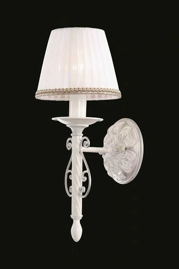   
                        Бра MAYTONI  (Германия) 61007    
                         в стиле Классика, Прованс.  
                        Тип источника света: светодиодная лампа, сменная.                                                 Цвета плафонов и подвесок: Белый, Бежевый.                         Материал: Ткань.                          фото 3