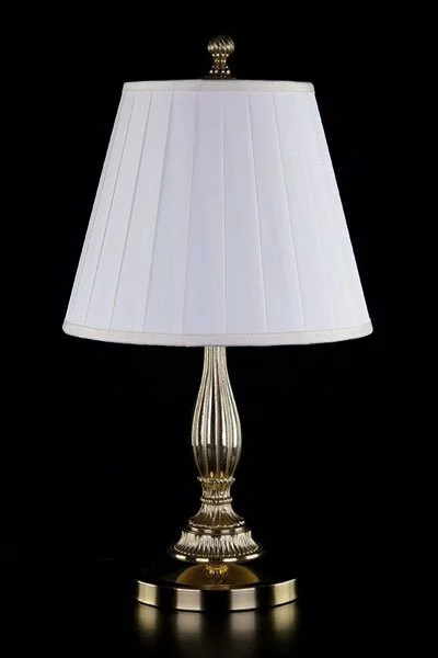   
                        
                        Настільна лампа ARTGLASS (Чехія) 69187    
                         у стилі Класика.  
                        Тип джерела світла: світлодіодна лампа, змінна.                                                 Кольори плафонів і підвісок: Білий.                         Матеріал: Кришталь.                          фото 1