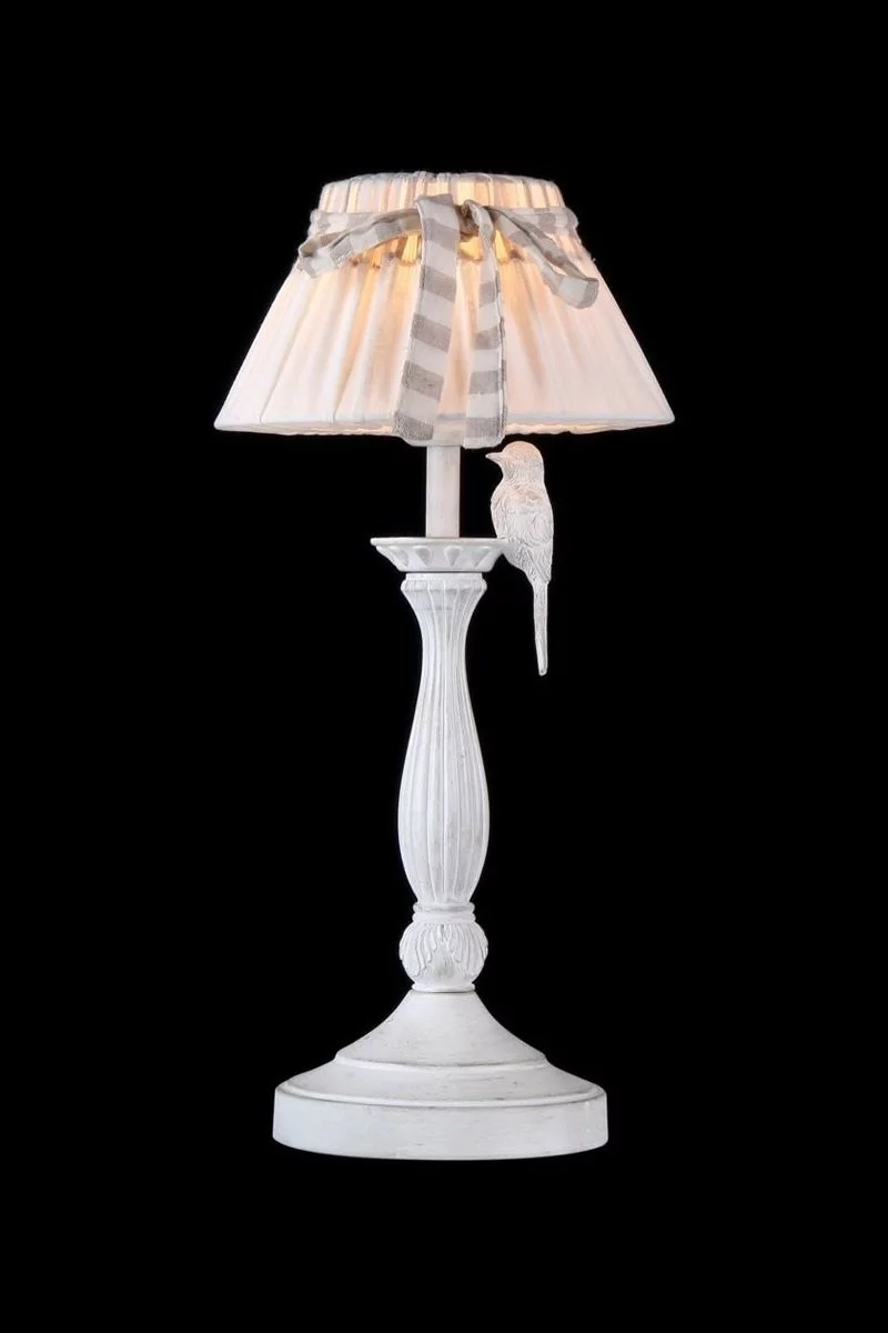   
                        Настільна лампа MAYTONI (Німеччина) 74628    
                         у стилі прованс.  
                        Тип джерела світла: cвітлодіодні led, енергозберігаючі, розжарювання.                                                 Кольори плафонів і підвісок: білий, сірий.                         Матеріал: тканина.                          фото 10