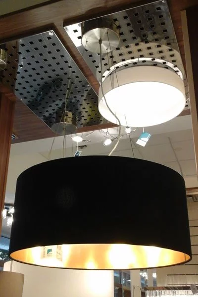  
                        Люстра EGLO  (Австрия) 75092    
                         в стиле Модерн.  
                        Тип источника света: светодиодная лампа, сменная.                         Форма: Цилиндр.                         Цвета плафонов и подвесок: Черный, Золото.                         Материал: Ткань.                          фото 2