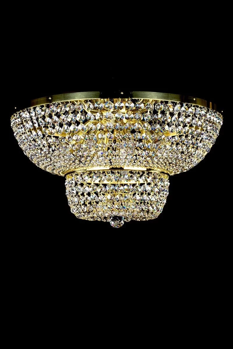   
                        
                        Кришталева люстра ARTGLASS (Чехія) 82020    
                         У стилі Класика.  
                        Тип джерела світла: світлодіодна лампа, змінна.                         Форма: Коло.                         Кольори плафонів і підвісок: Прозорий.                         Матеріал: Кришталь.                          фото 1