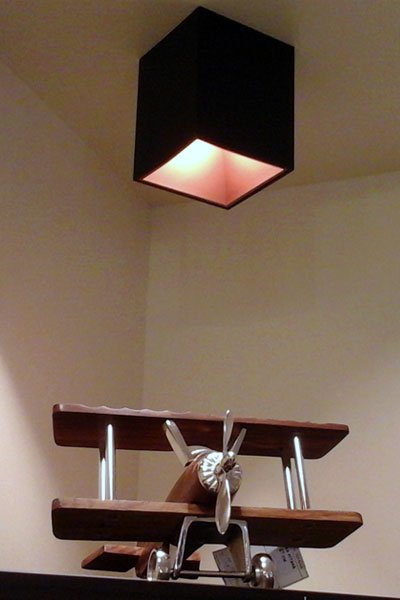   
                        Точковий світильник EGLO (Австрія) 82946    
                         у стилі хай-тек.  
                        Тип джерела світла: вбудовані світлодіоди led.                         Форма: паралелепіпед.                         Кольори плафонів і підвісок: коричневий.                         Матеріал: пластик.                          фото 2