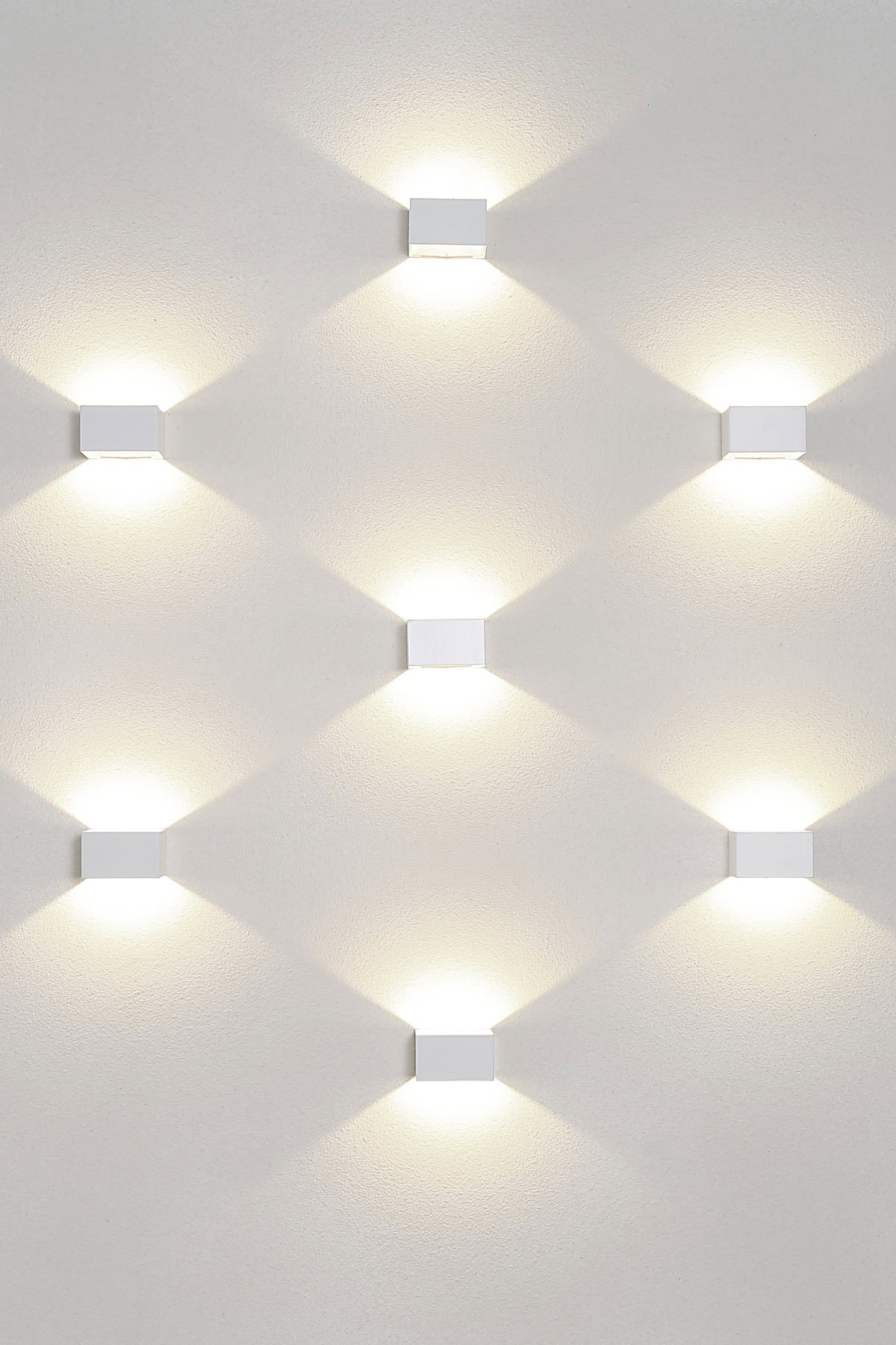   
                        Декоративна підсвітка NOWODVORSKI (Польща) 84935    
                         у стилі модерн.  
                        Тип джерела світла: вбудовані світлодіоди led.                                                                                                  фото 2